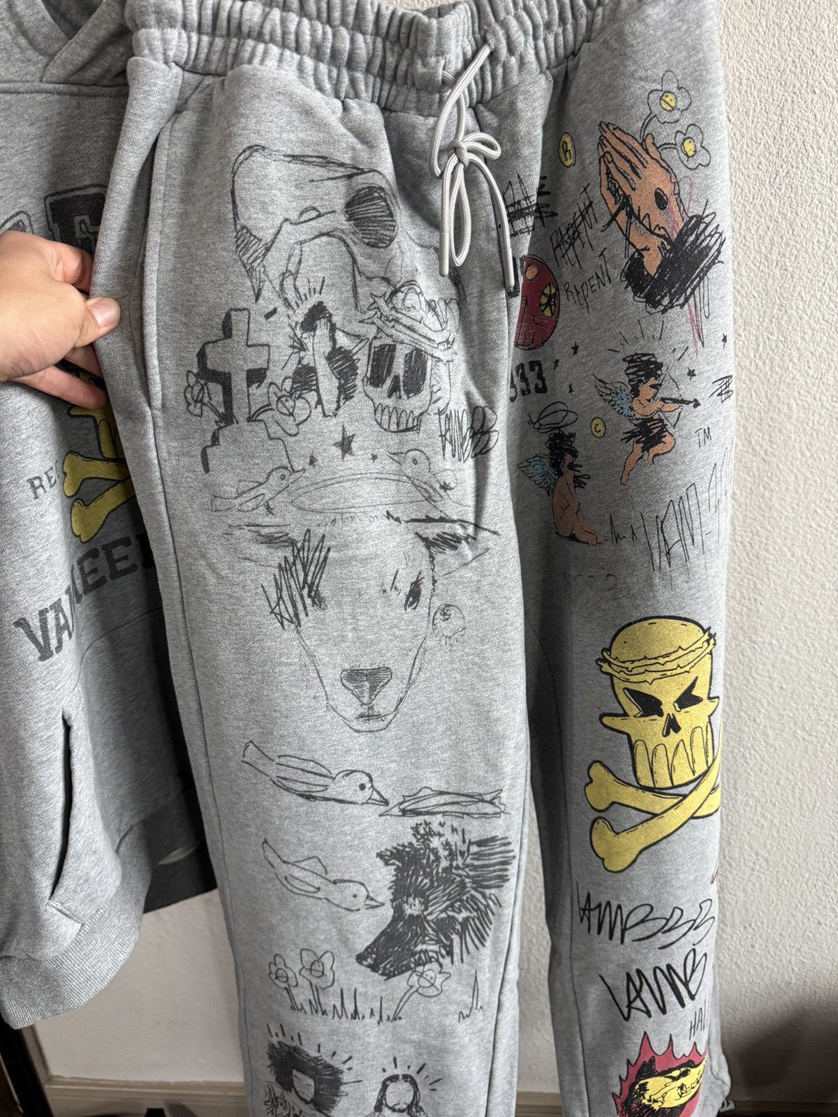 Half Evil LARGE HALF EVIL VAMEE SKETCHBOOK HOODIE & SWEATPANTS SET Size US L / EU 52-54 / 3 - 3 Thumbnail