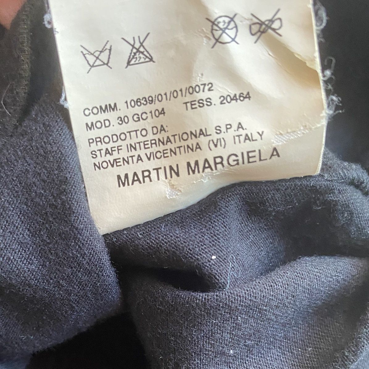 Maison Margiela Fall07 Glow In The Dark Bats T Shirt Size US S / EU 44-46 / 1 - 5 Thumbnail
