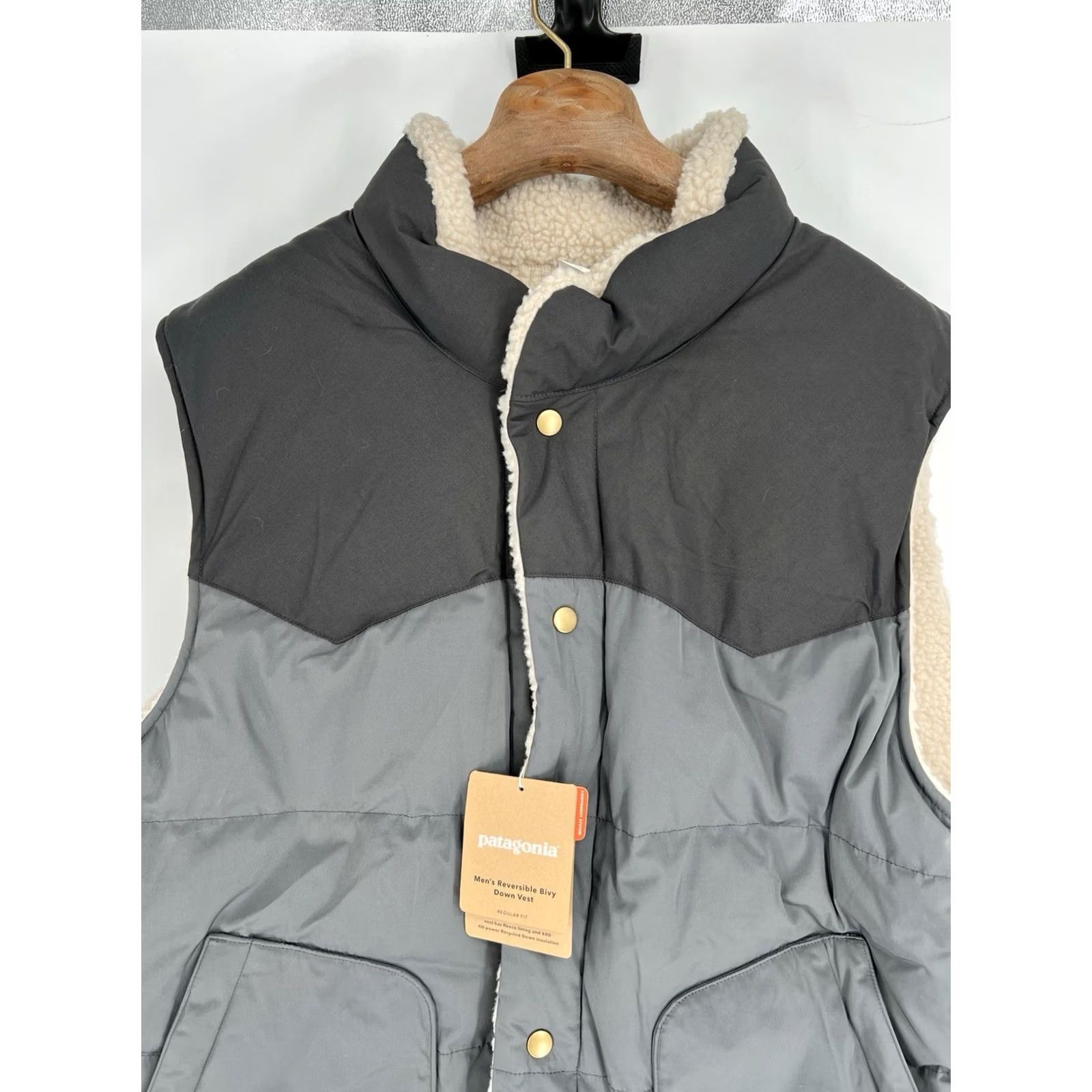Patagonia Patagonia Bivy Down Puffer Vest Forged Gray Reversible Mens 2XL Nylon Zip Snap Stand-Up Collar Insulated 600 Size US XXL / EU 58 / 5 - 3 Thumbnail