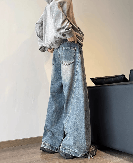 Japanese Brand Men's straight loose hip-hop wide-leg scimitar jeans Size US 32 / EU 48 - 3 Thumbnail