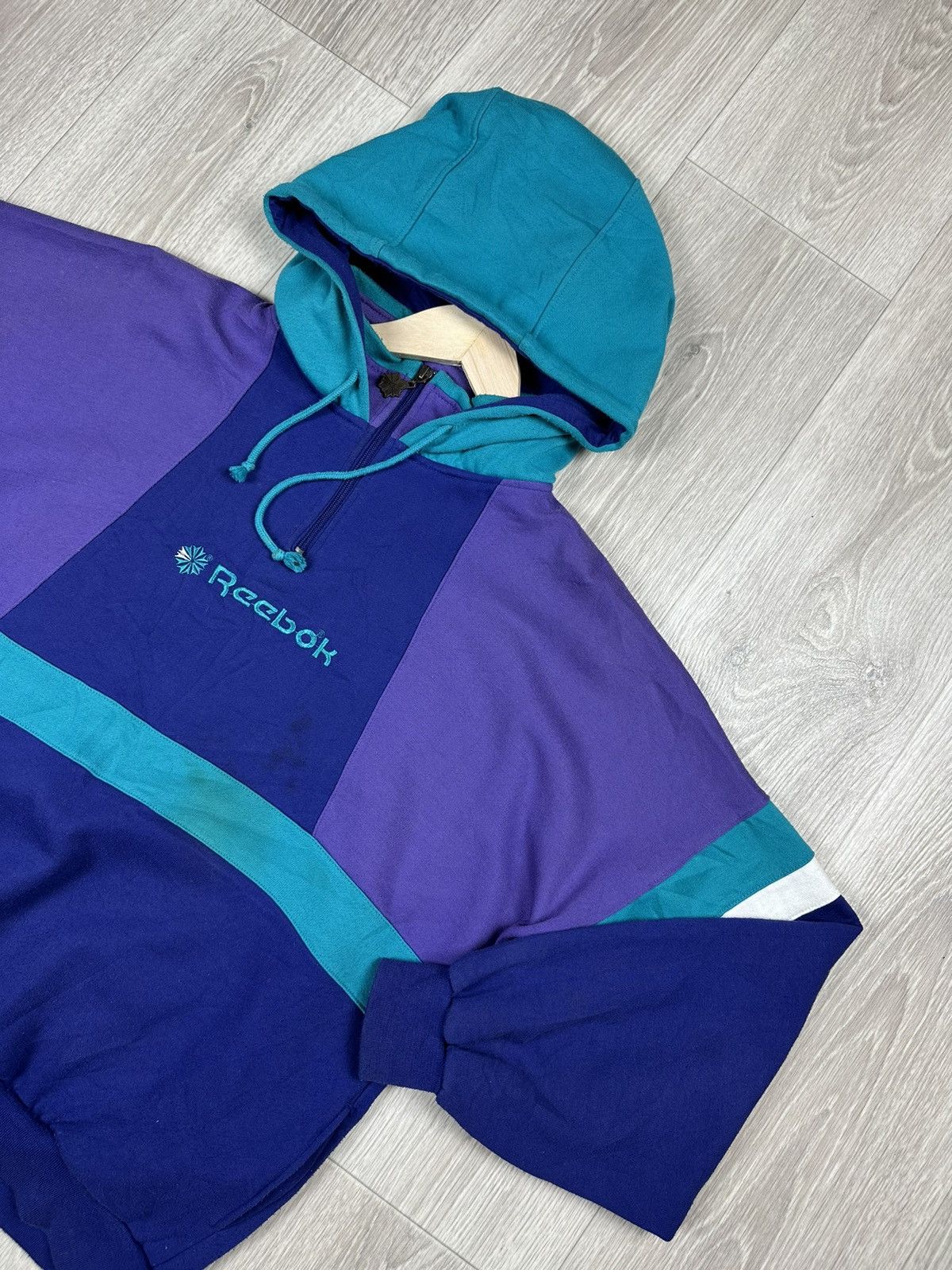 Reebok × Vintage Rare Vintage Reebok Central Logo Hoodie Size US L / EU 52-54 / 3 - 2 Thumbnail