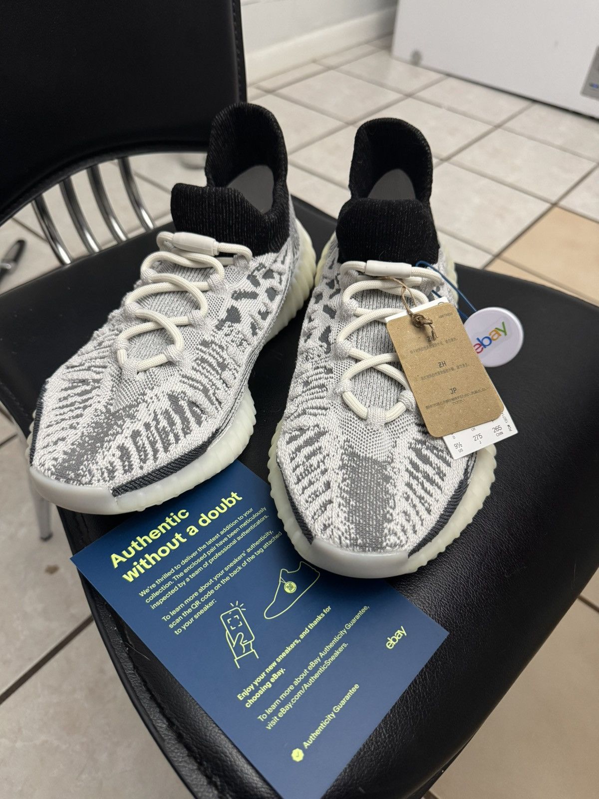 Yeezy Yeezy cmpct panda Size US 9.5 / EU 42-43 - 1 Thumbnail