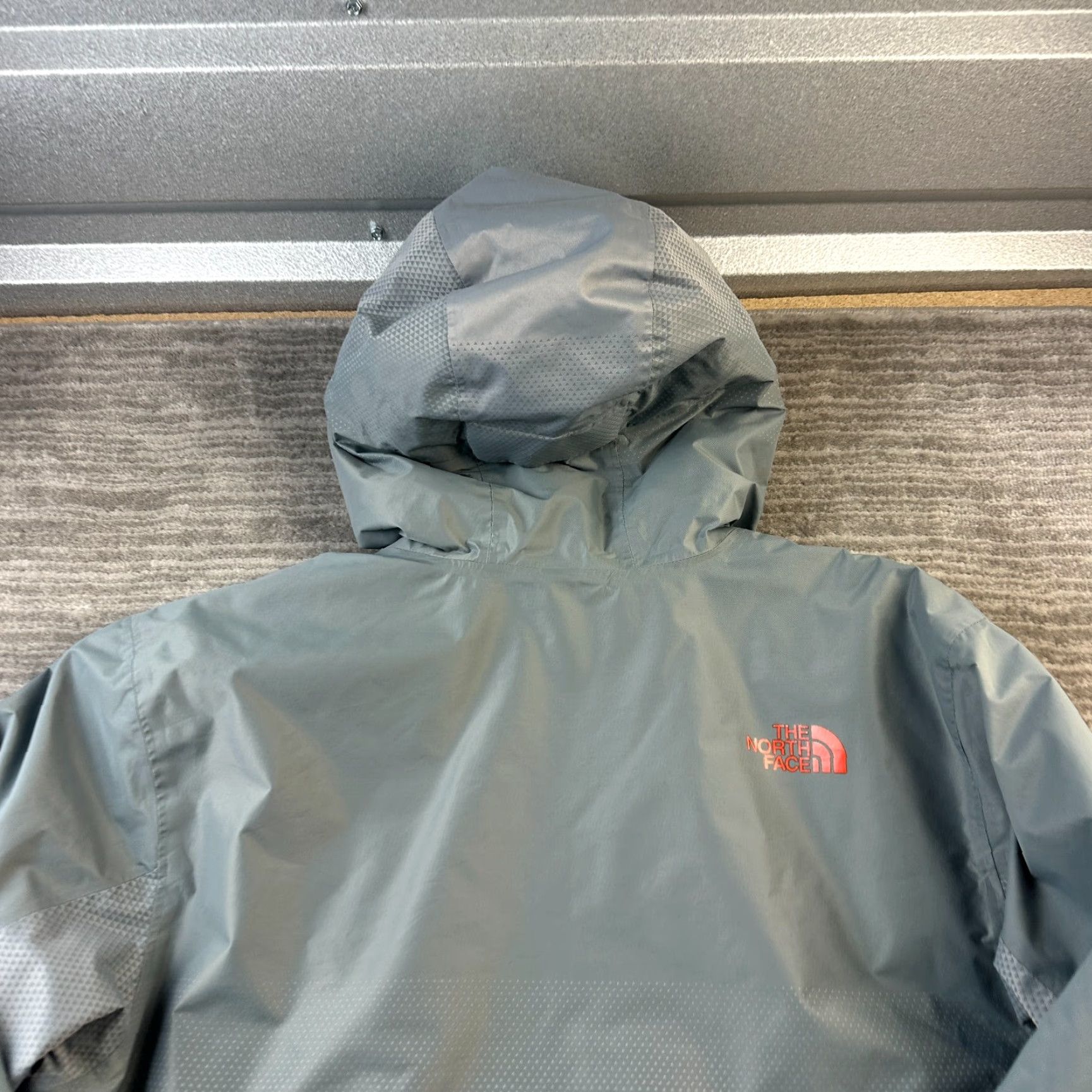The North Face The North Face Jacket Mens XL Gray Fuseform Dot Matrix Insulated Hyvent Parka Size US XL / EU 56 / 4 - 7 Thumbnail