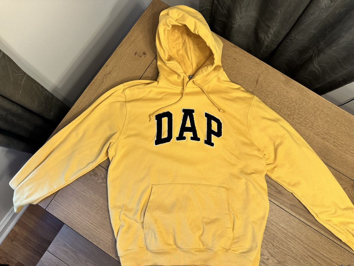 Dapper Dan × Gap Gap x Dapper Dan DAP hoodie yellow Size US L / EU 52-54 / 3 - 1 Thumbnail