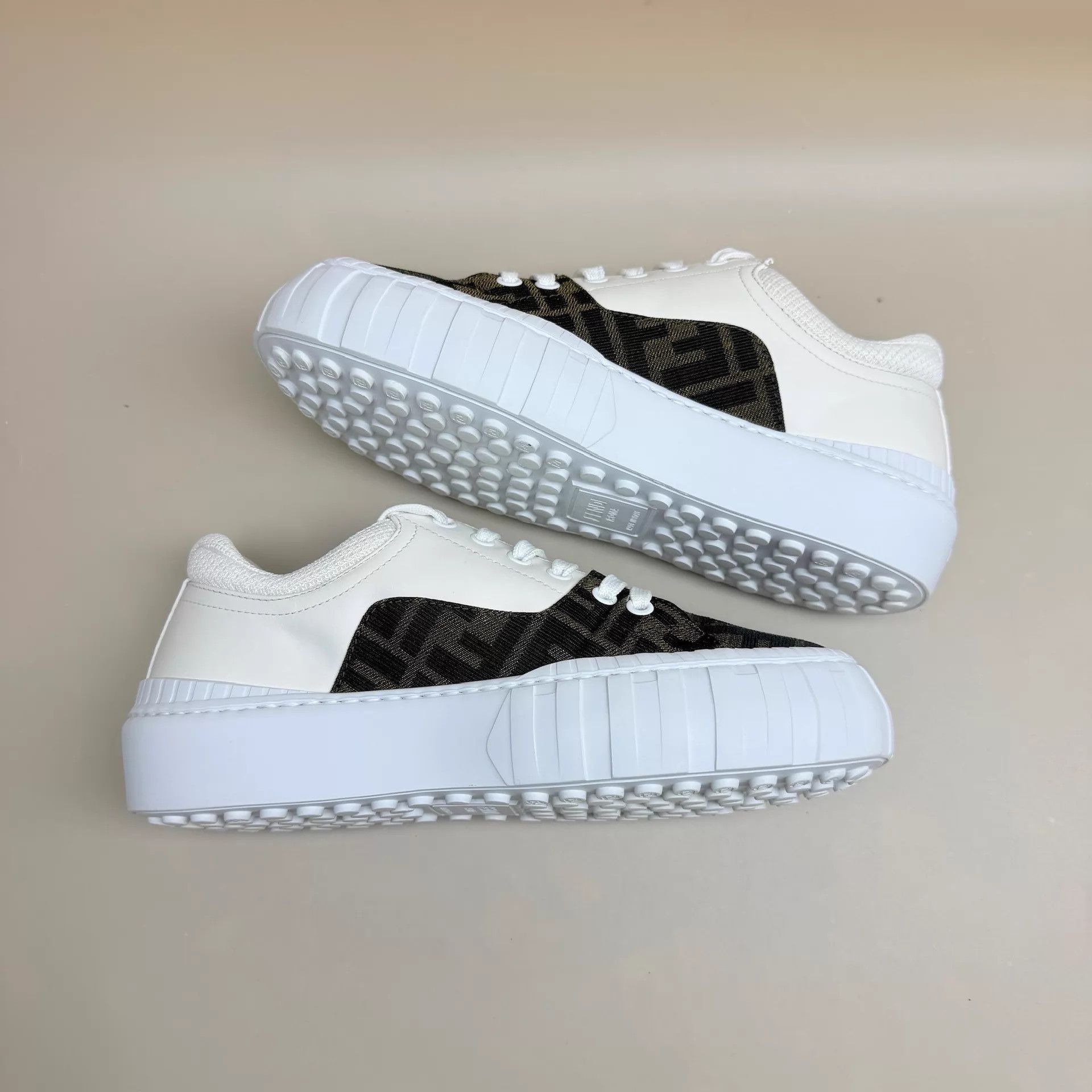 Fendi Fendi White & Brown AllOver Print Platform Shoe 37 Size US 6.5 / IT 36.5 - 4 Thumbnail