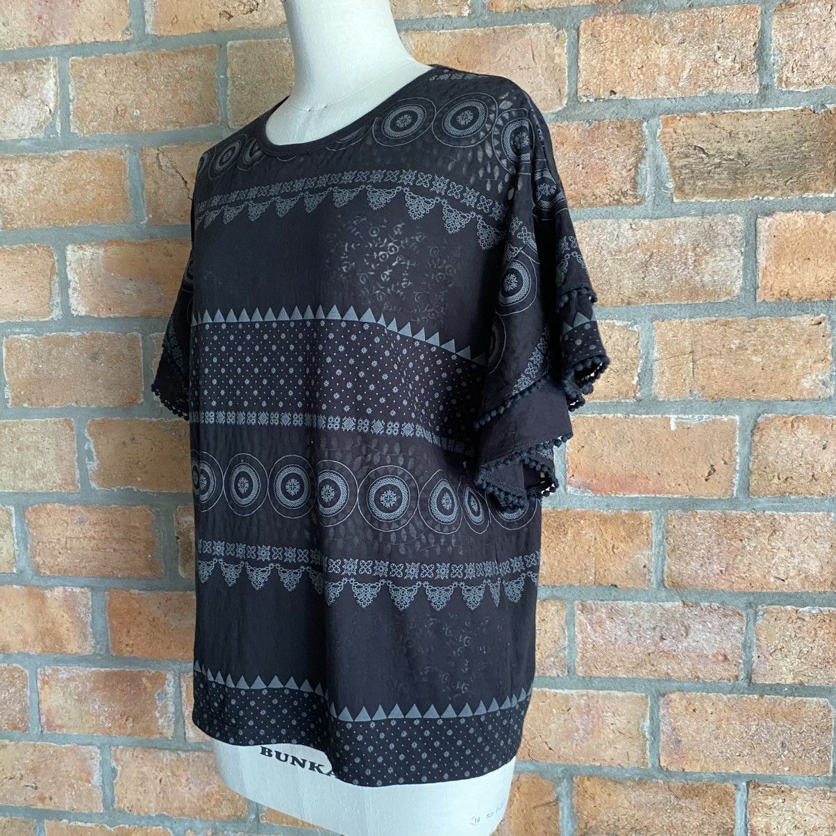 Frapbois Frapbois Black Round Neck Blouse with Geometric Print Size M / US 6-8 / IT 42-44 - 2 Thumbnail