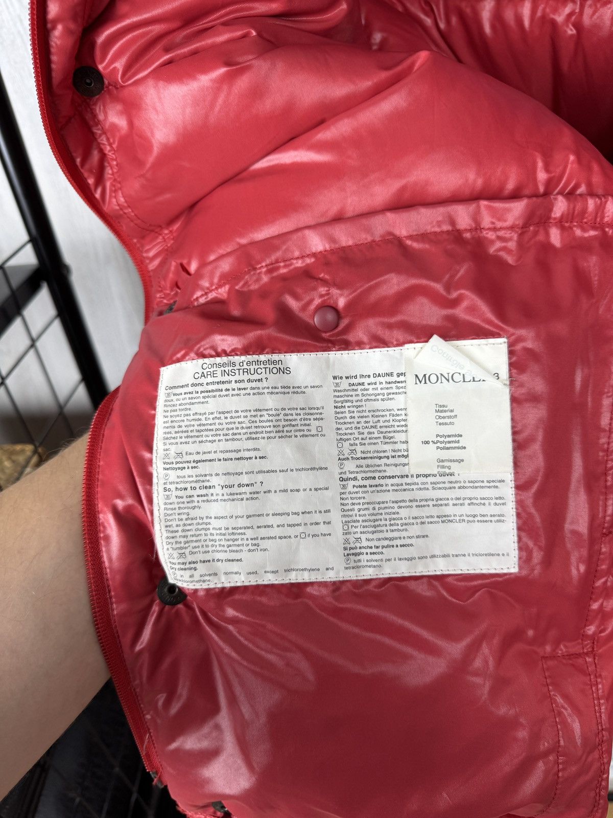Moncler VTG Moncler Grenoble Red Puffer Down Jacket Rare 90s Snap Size US M / EU 48-50 / 2 - 22 Thumbnail