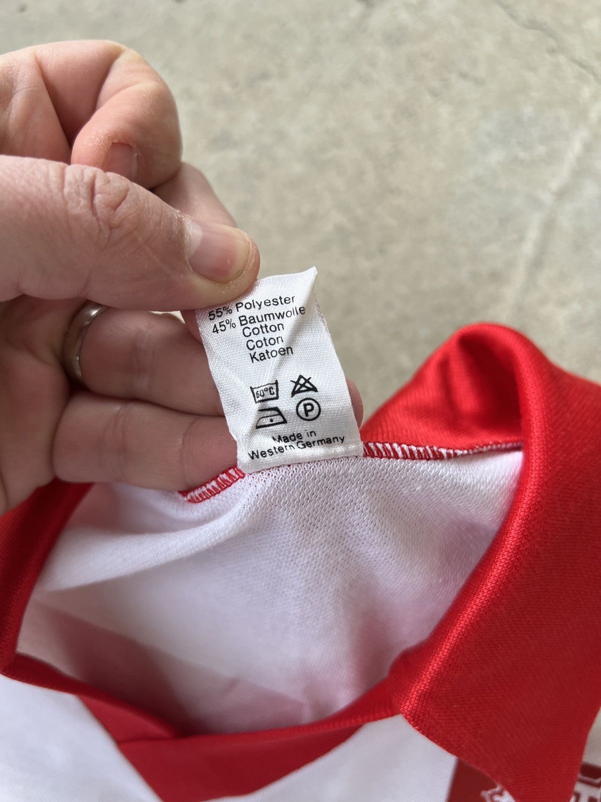 Puma Rare Puma FC LE LOCLE Zenith Made West Germany Size US L / EU 52-54 / 3 - 3 Thumbnail