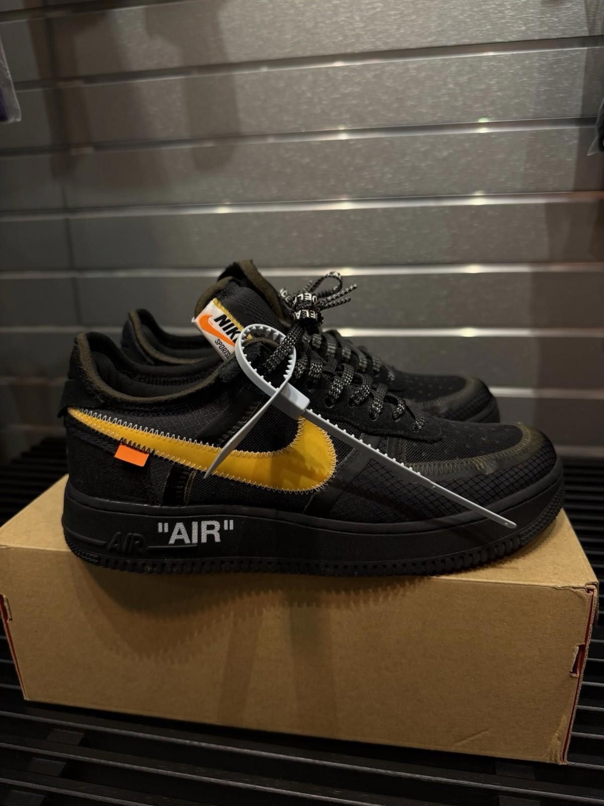 Nike Size 9 - Nike Air Force 1 Low x OFF-WHITE Black 2018 Mens Size US 9 / EU 42 - 3 Thumbnail