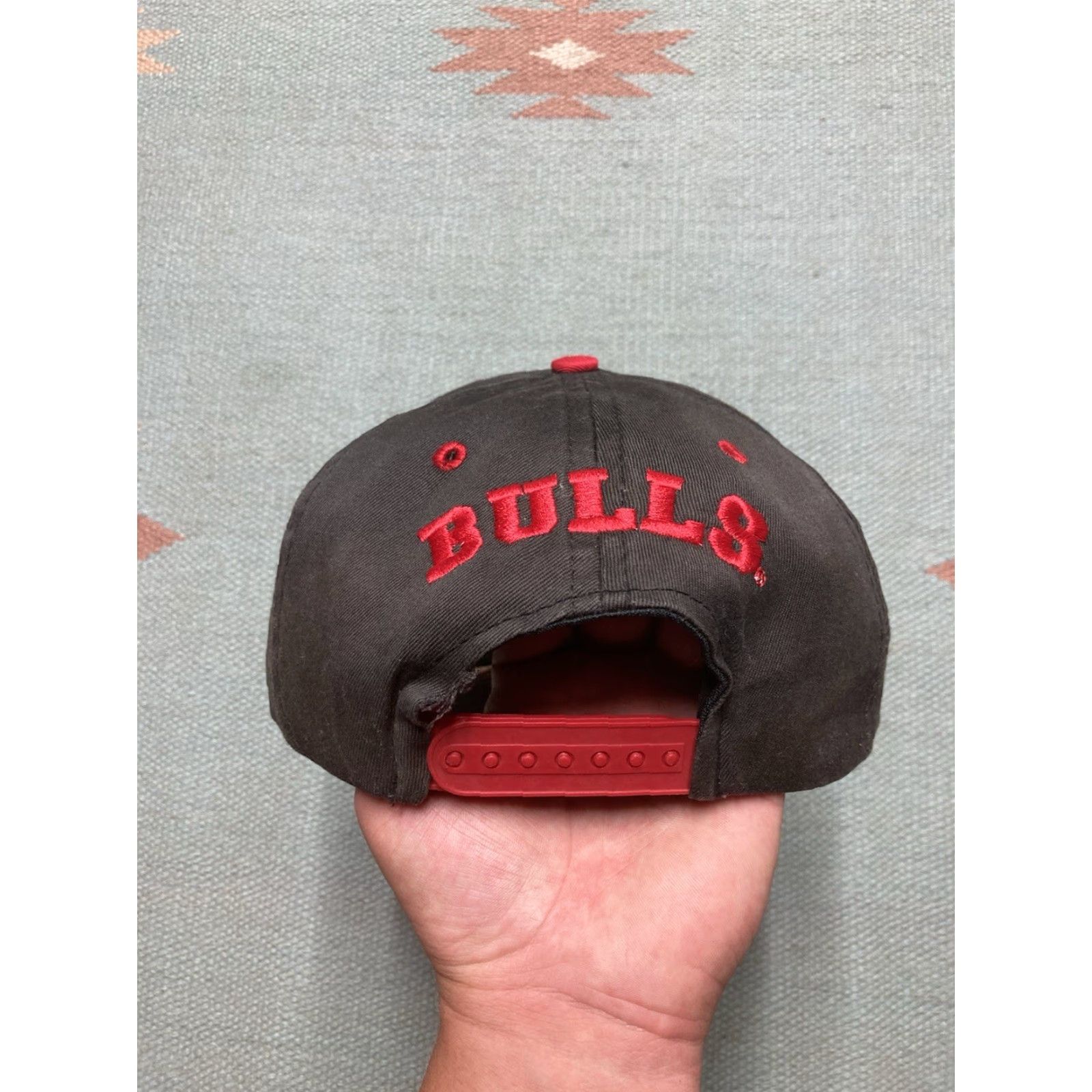 NBA VINTAGE 90s Chicago bulls NBA SnapBack hat cap Men Adjustable Black Logo Blockhead 90s Santa Size ONE SIZE - 5 Thumbnail