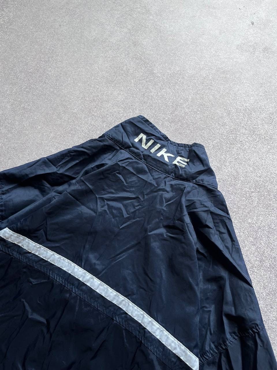 Nike Vintage Nike Swoosh Nylon Olympic Zip Jacket Y2K L Size US L / EU 52-54 / 3 - 5 Thumbnail