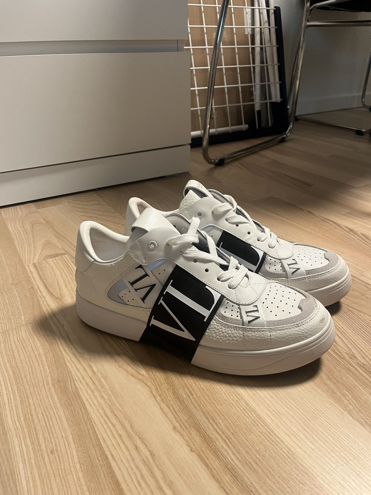 Valentino Valentino VLTN Low-Top Sneakers Size US 10 / EU 43 - 3 Thumbnail