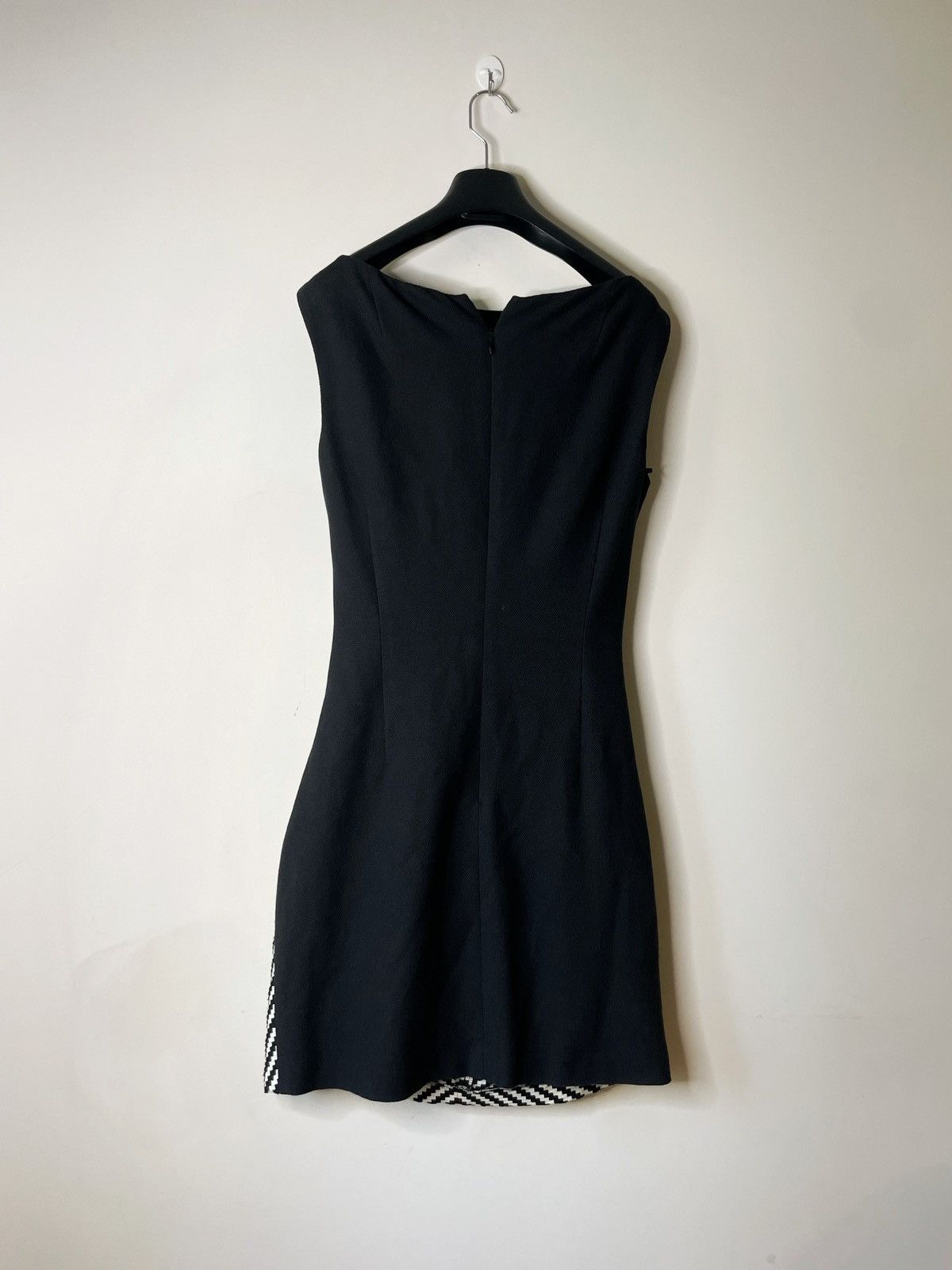 Designer Talbot Runhof Dress Black White Striped Pencil Sleeveless Size M / US 6-8 / IT 42-44 - 6 Thumbnail