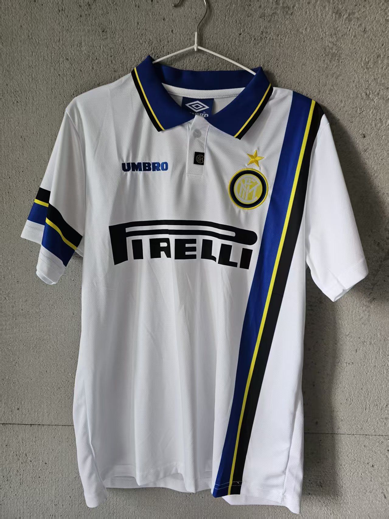 Other 1997 1998 Inter Milan Jersey White Size US XL / EU 56 / 4 - 1 Thumbnail