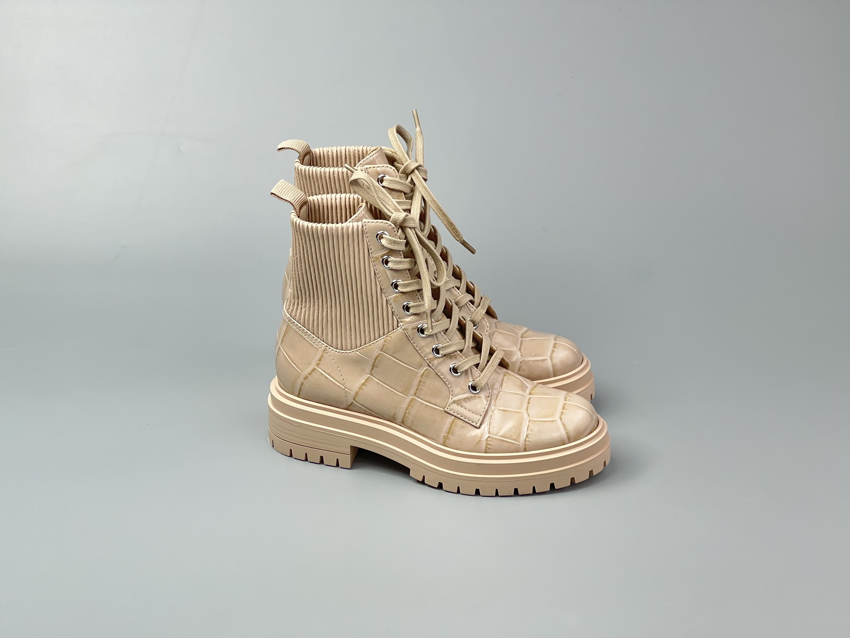 Gianvito Rossi Gianvito Rossi Martis 20 Ribbed Leather Combat Ankle Boots Size US 4 / IT 34 - 2 Thumbnail