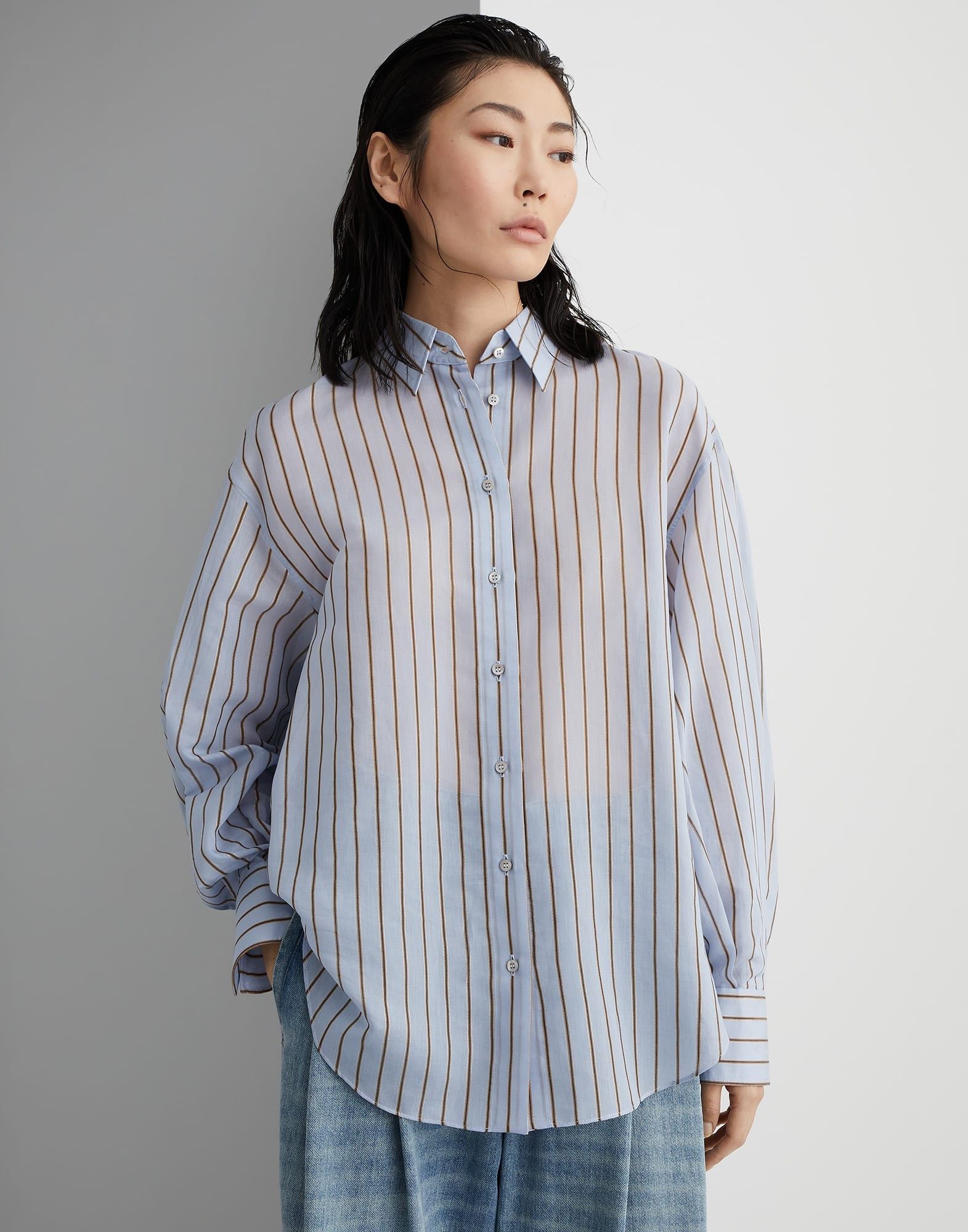 Brunello Cucinelli o1w1db10825 Blouse in Light/Pastel Blue Size M / US 6-8 / IT 42-44 - 1 Thumbnail