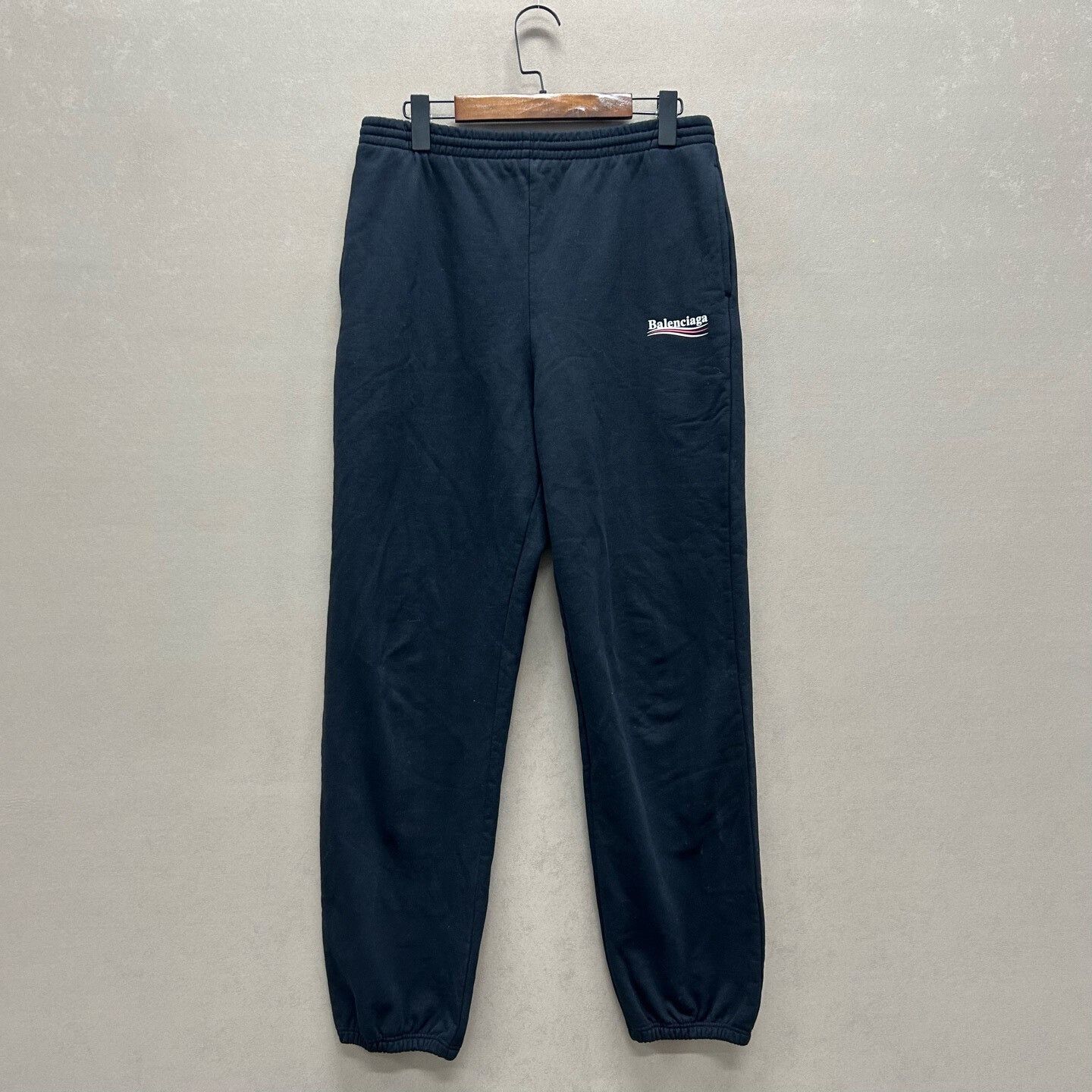 Balenciaga Balenciaga Graphic Print Casual Pants Size US 26 / EU 42 - 1 Thumbnail