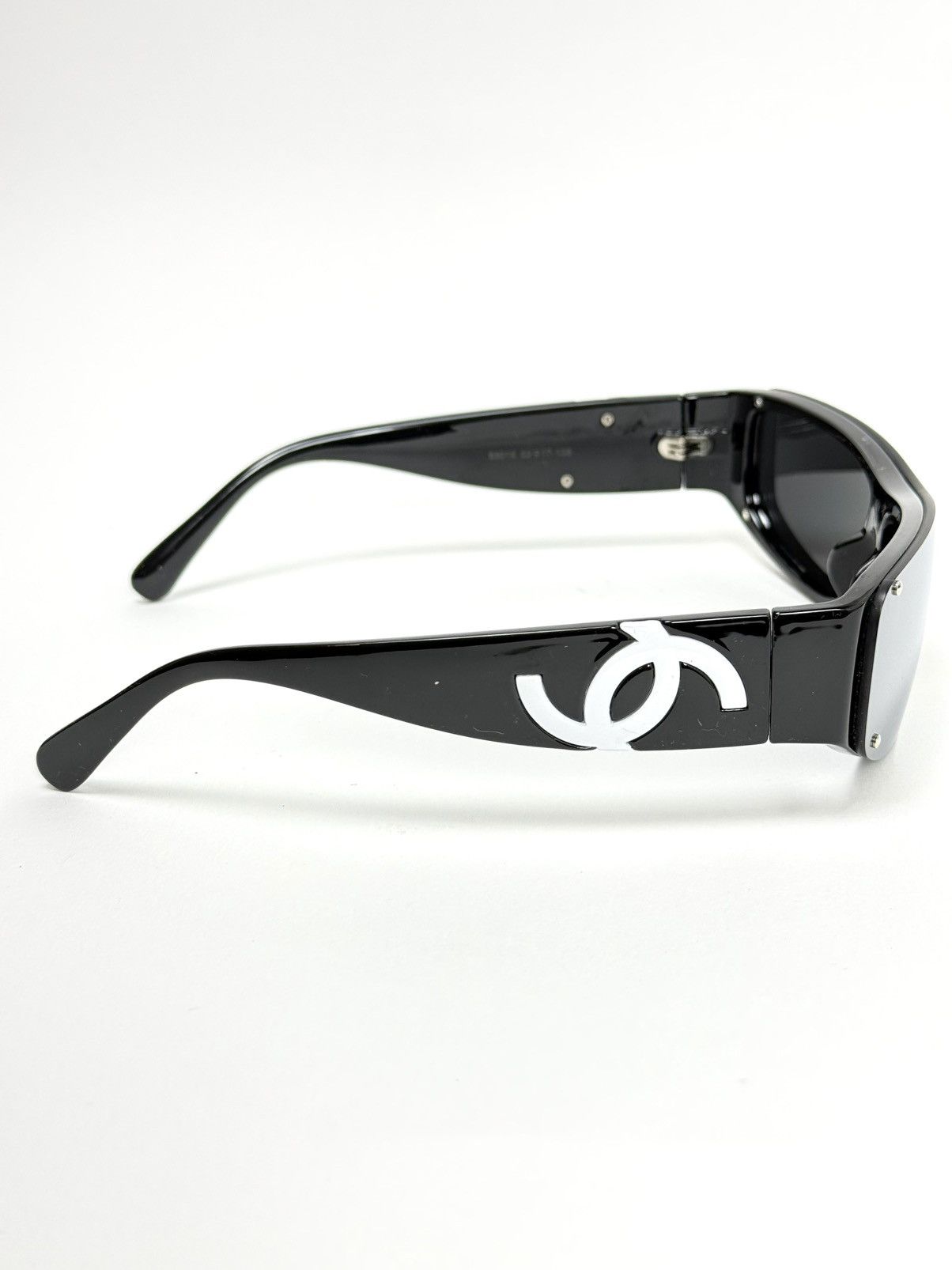 Chanel CHANEL MIRRORED LENS BLACK SUNGLASSES Size ONE SIZE - 4 Thumbnail