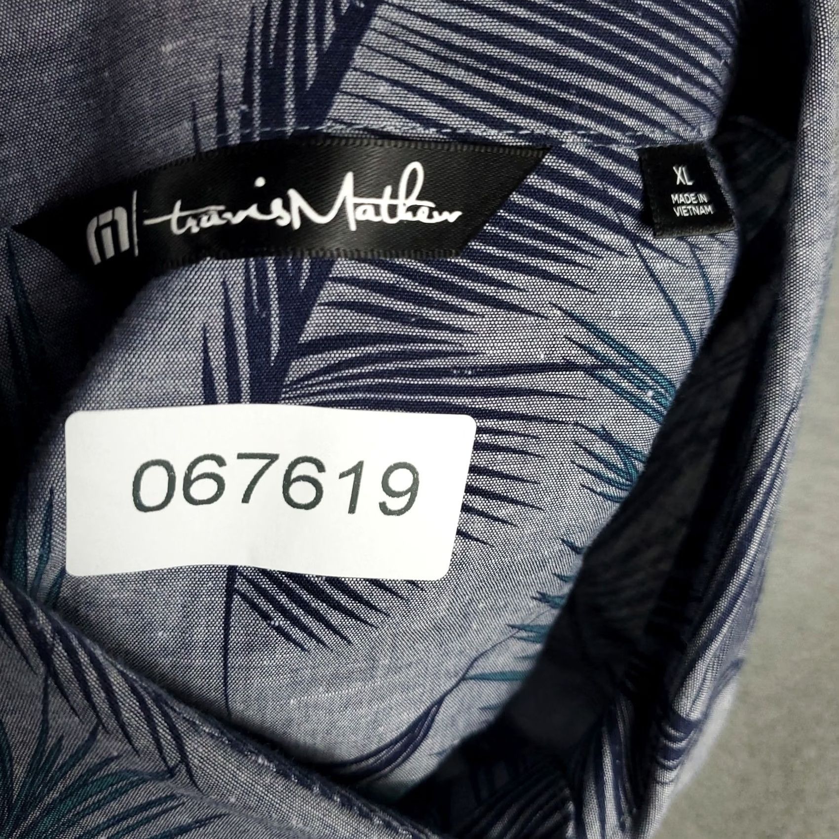 TravisMathew Travis Mathew Shirt Mens XL Blue Leaf Print Button Up Short Sleeve Size US XL / EU 56 / 4 - 6 Thumbnail