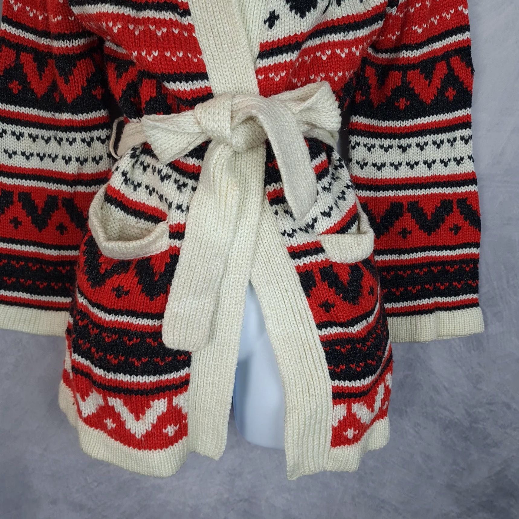 Vintage VINTAGE Cardigan Sweater Womens Large Belted Nordic Heart Collared 80s Fair Isle Knit Red Cream Size L / US 10 / IT 46 - 6 Thumbnail