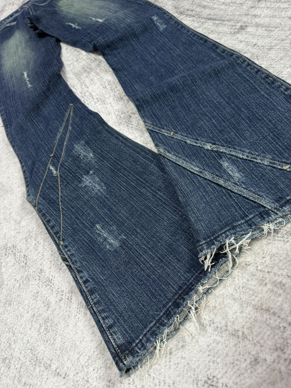 Japanese Brand × Le Grande Bleu (L.G.B.) × Tornado Mart GHC Deconstructed Panel Green Mud Wash Low Rise Flared Jeans Size US 27 - 20 Thumbnail