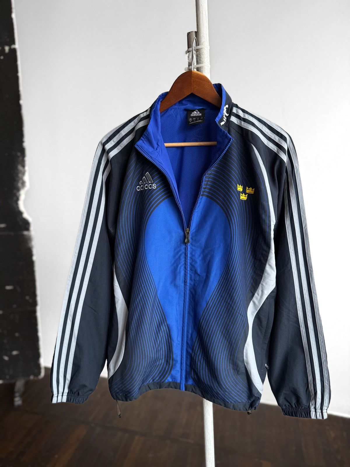 Adidas Adidas Mens Vintage Sweden Football Presentation Jacket Size US XS / EU 42 / 0 - 2 Thumbnail