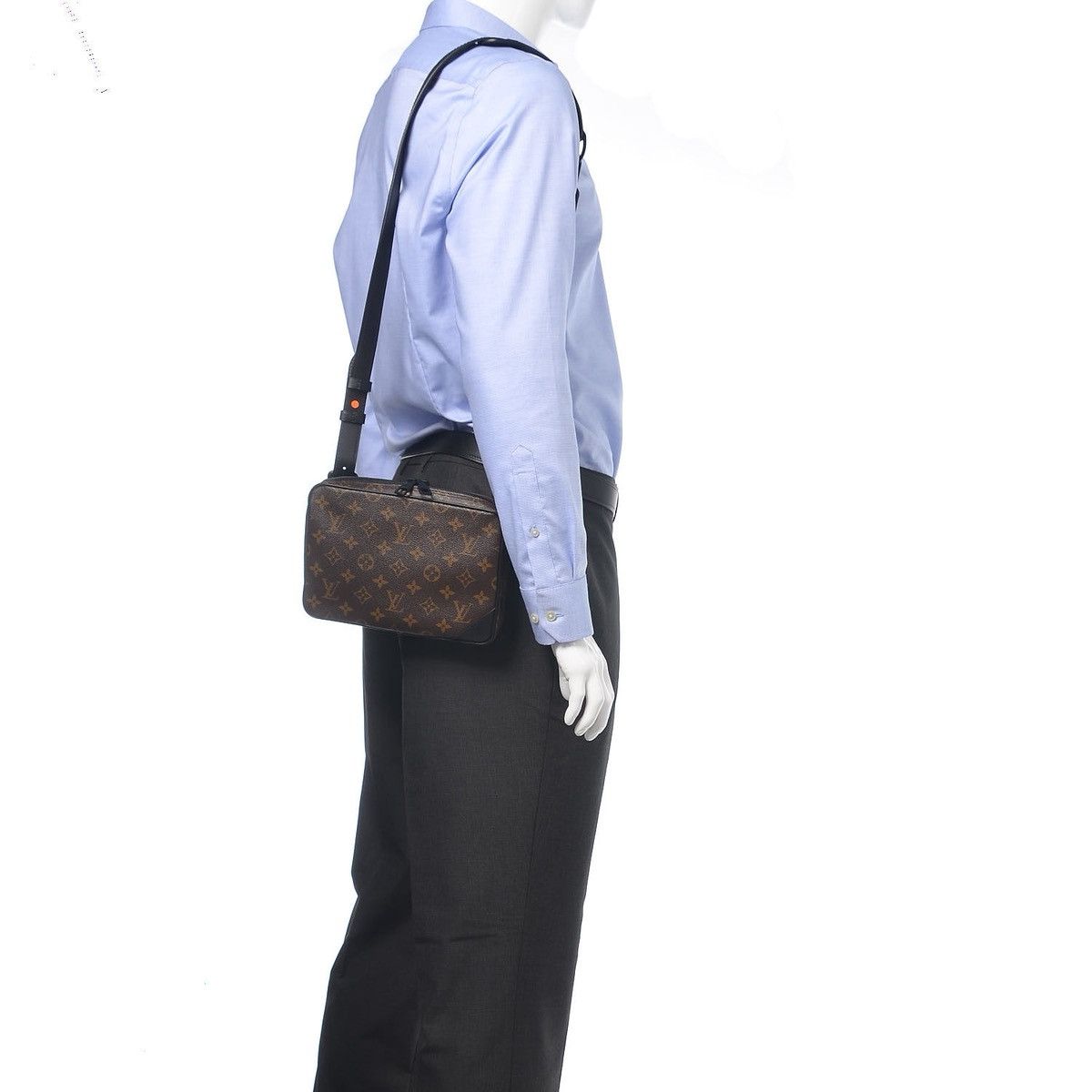 Louis Vuitton Louis Vuitton Utility Front Bag Size ONE SIZE - 16 Thumbnail