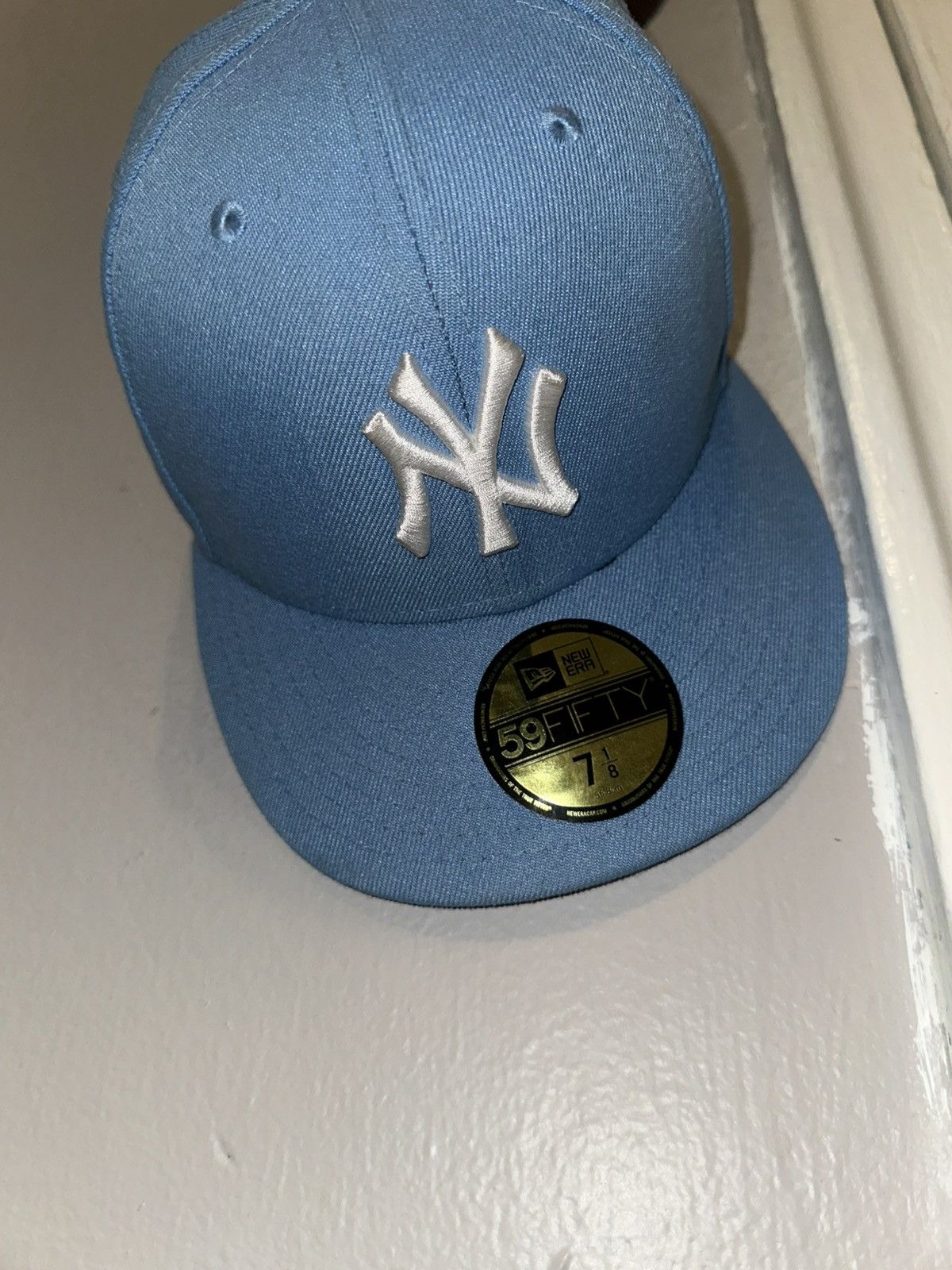 New Era New york Yankees cotton candy Size 46 - 1 Thumbnail