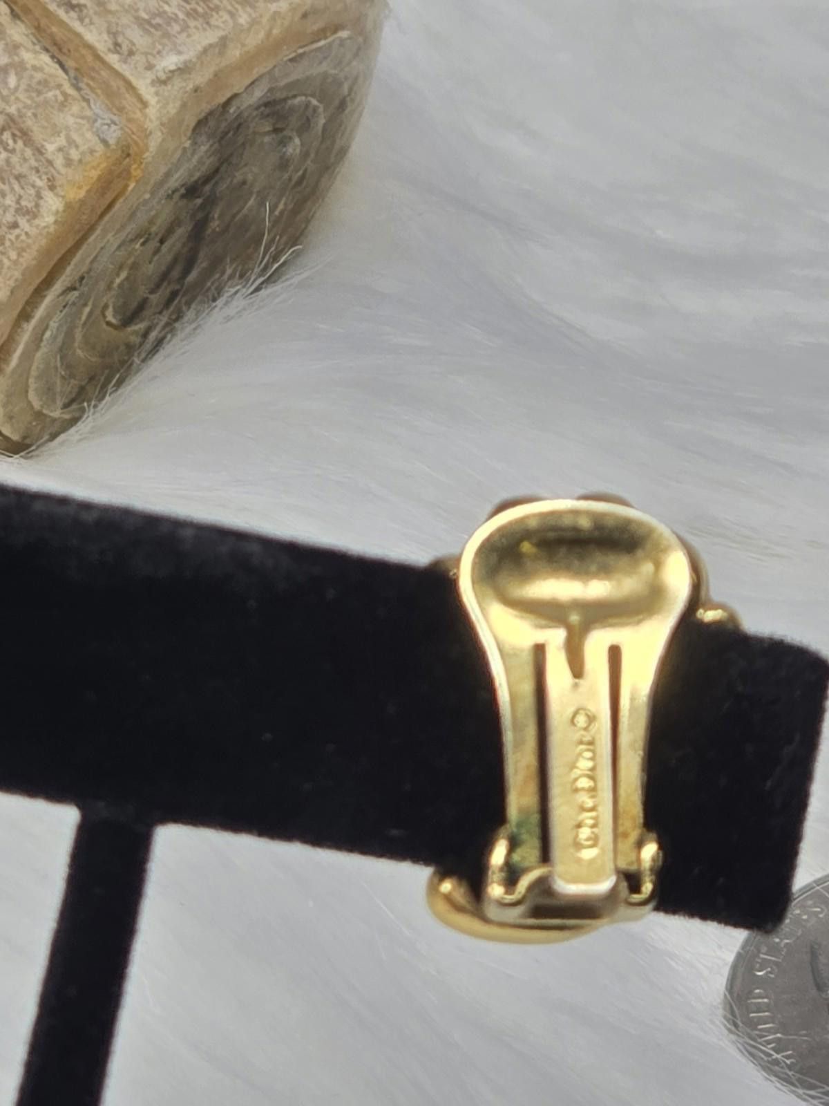 Dior Vintage Chr Dior Gold Shell Clip Earrings Size ONE SIZE - 3 Thumbnail