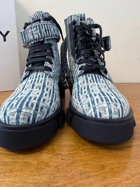 Givenchy Givenchy Terra 4G Monogram Combat Boots EU 40.5 NIB Size US 10.5 / IT 40.5 - 6 Thumbnail