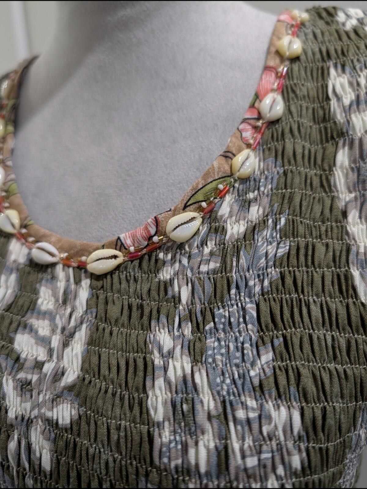 Other Sleeveless Olive Floral Smocked Maxi Dress Size M / US 6-8 / IT 42-44 - 3 Thumbnail