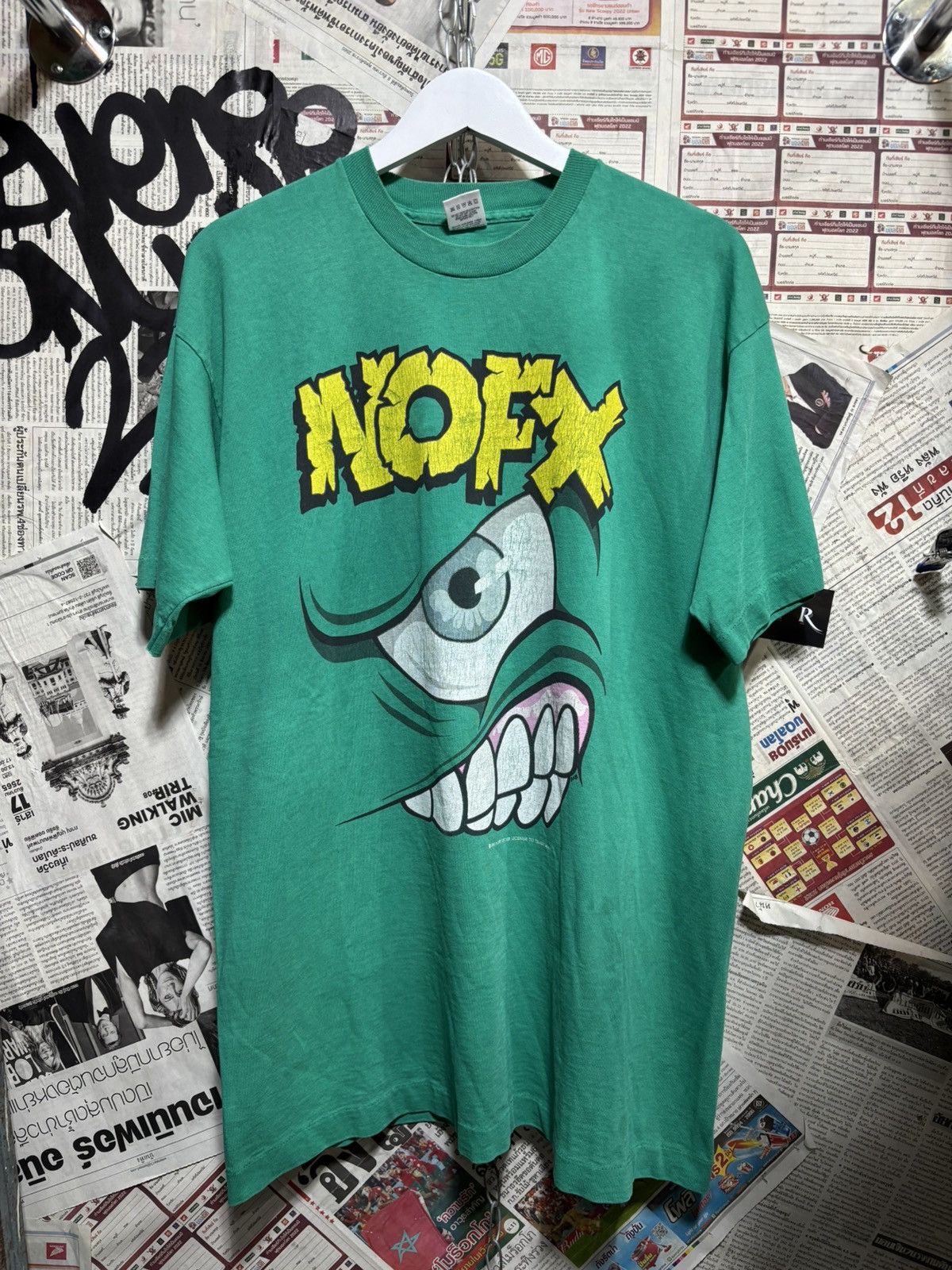 Other Nofx Punk in Drublic 1995 T-shirt Size US XL / EU 56 / 4 - 1 Thumbnail