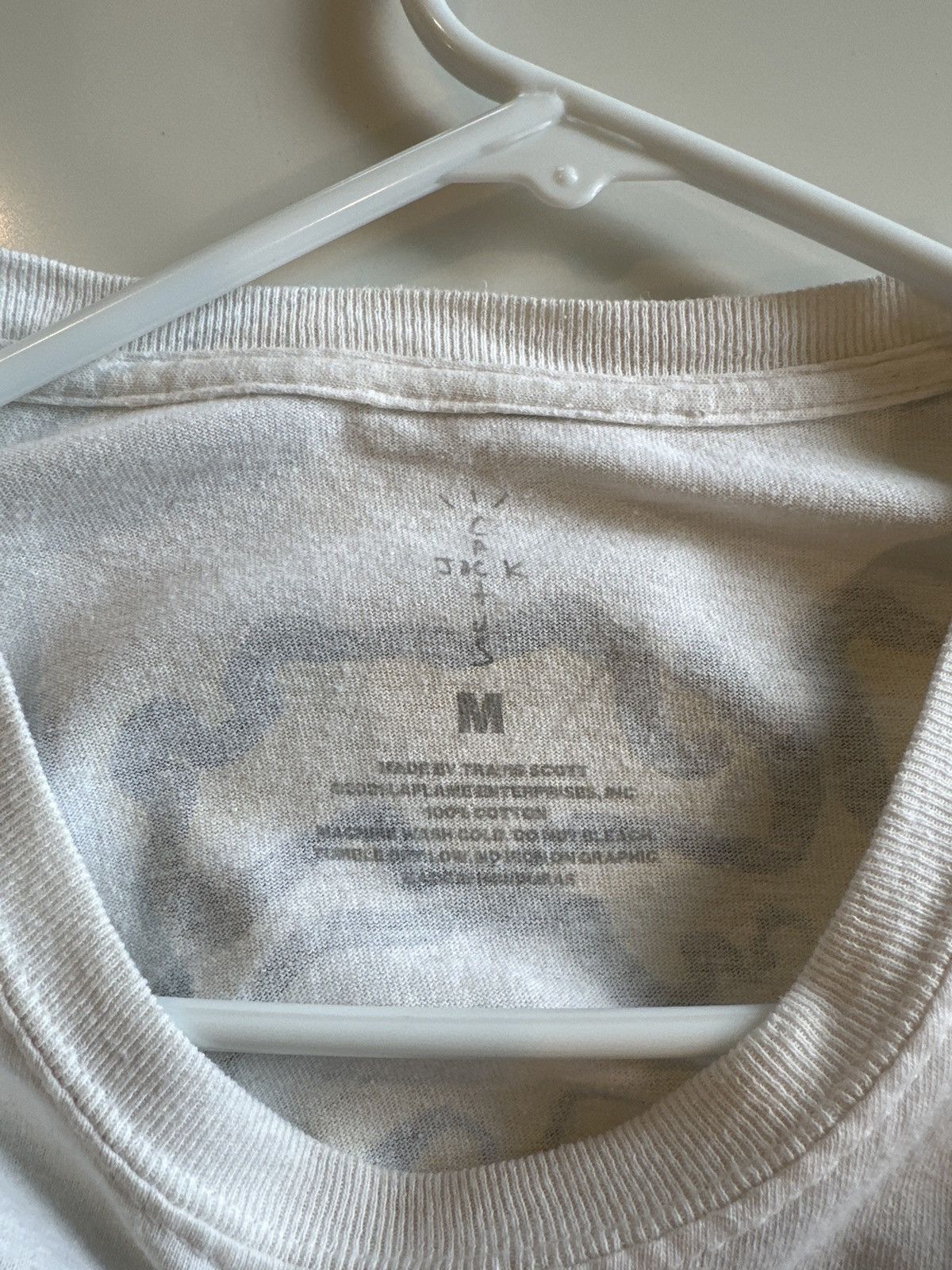 Fragment Design × Jordan Brand × Travis Scott Travis Scott Kaws x Fragment Shirt Size US M / EU 48-50 / 2 - 3 Thumbnail