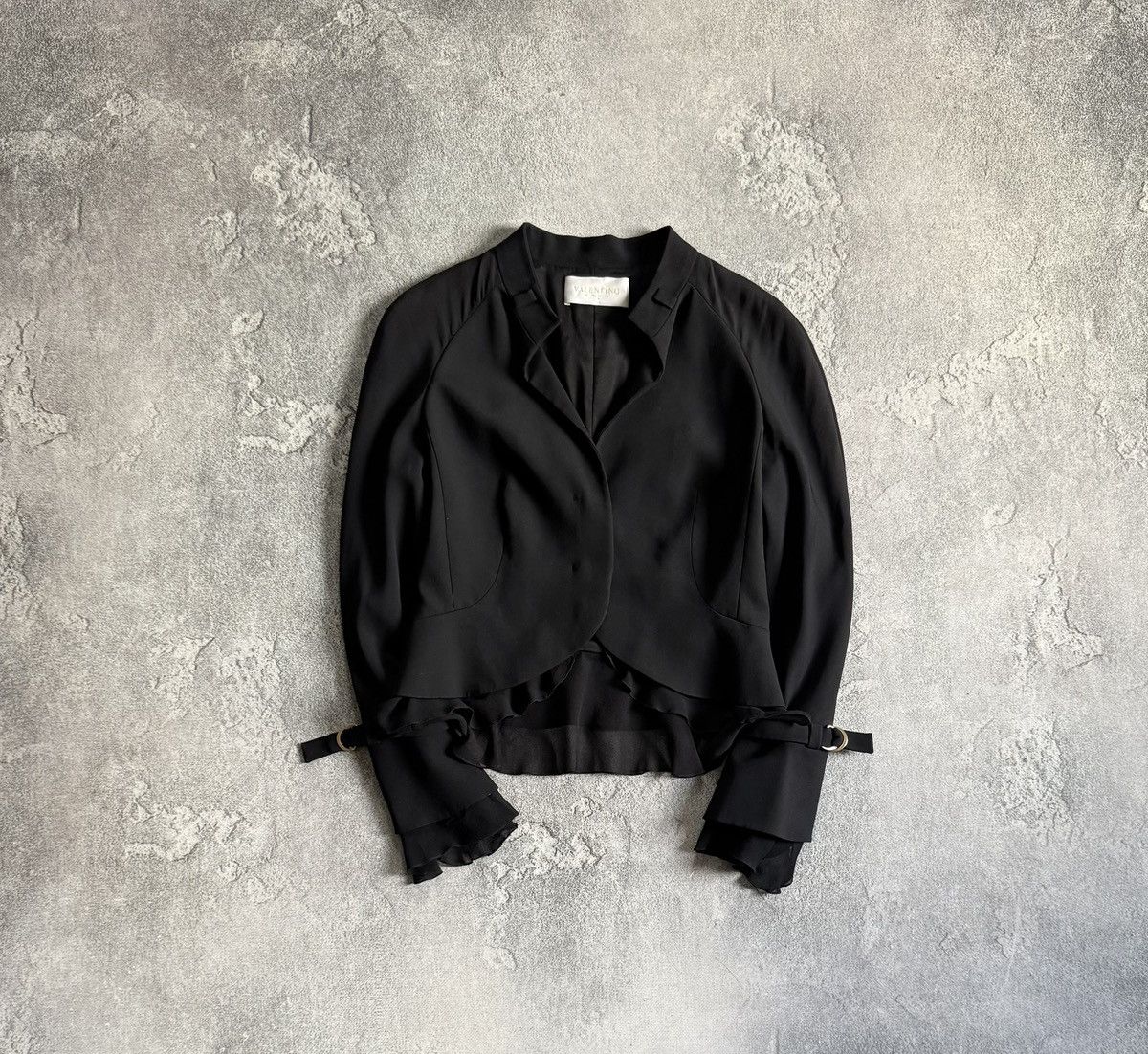 Valentino Valentino Roma black luxury blazer flared sleeve vintage Size M / US 6-8 / IT 42-44 - 1 Thumbnail