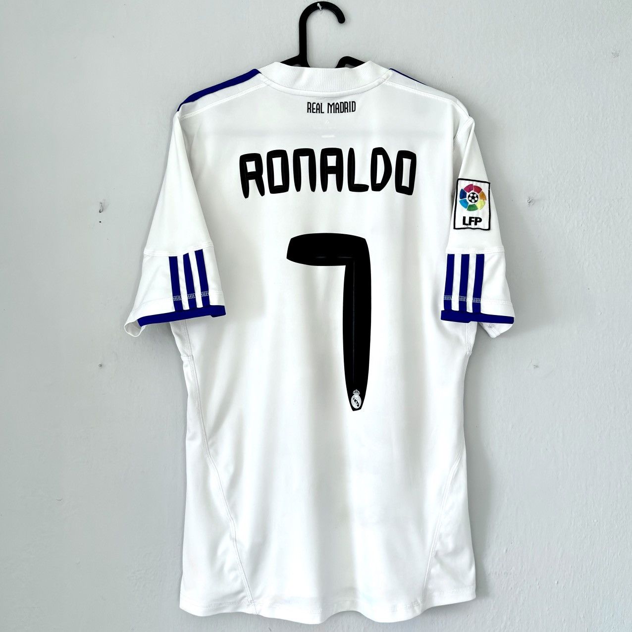 Adidas × Vintage 2010 2011 Real Madrid Ronaldo Adidas Home Kit Soccer Jersey Size US S / EU 44-46 / 1 - 10 Thumbnail