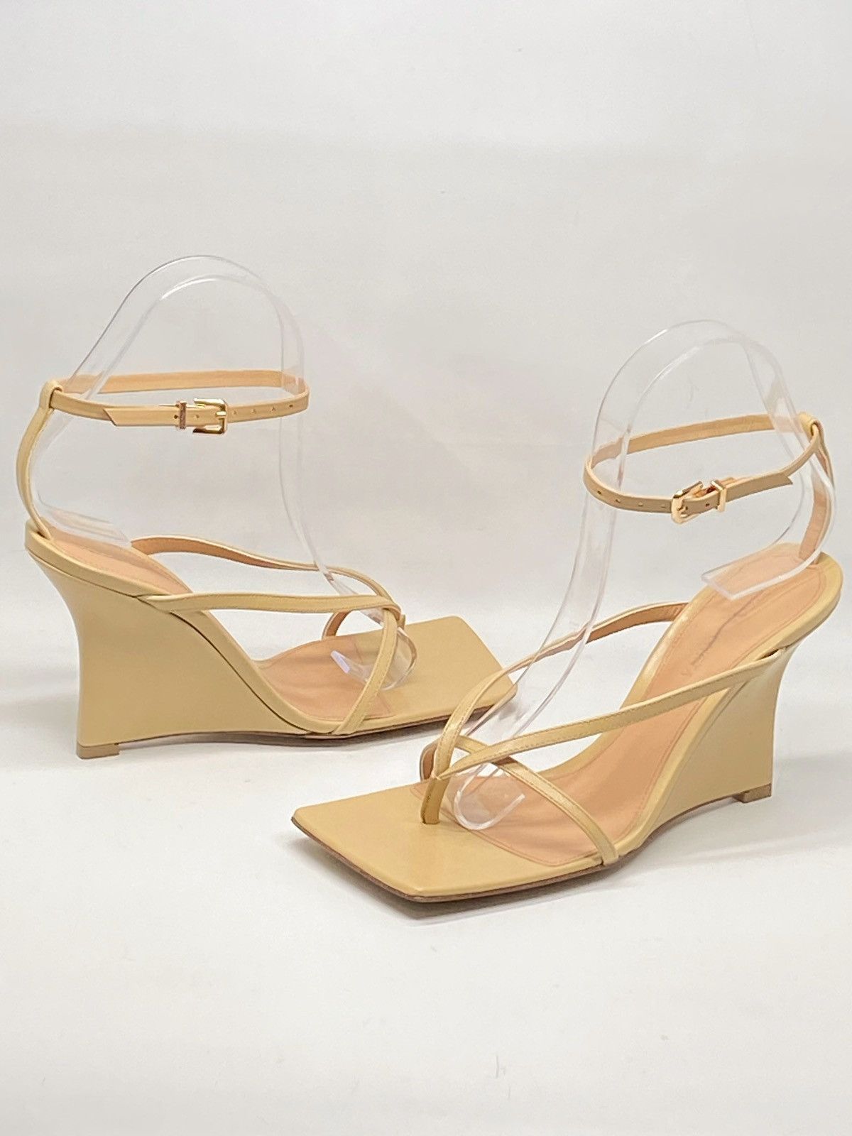 Bottega Veneta Bottega Veneta Stretch Ankle Strap Wedge Sandal size 36.5 Size US 6.5 / IT 36.5 - 9 Thumbnail