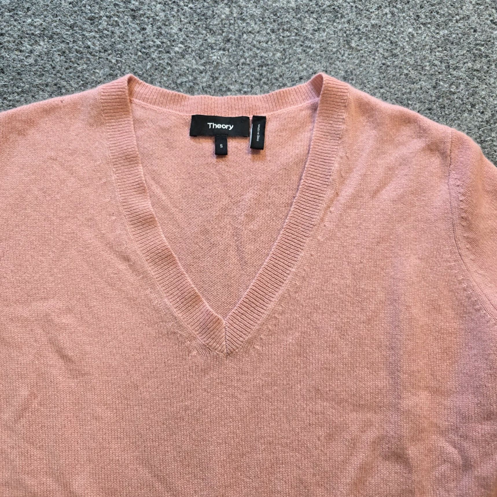 Theory Theory Sweater Women Size S Pink Cashmere Long Sleeve V-Neck Capsule Casual Pullover Regular Knit Winter Fall Size S / US 4 / IT 40 - 2 Thumbnail