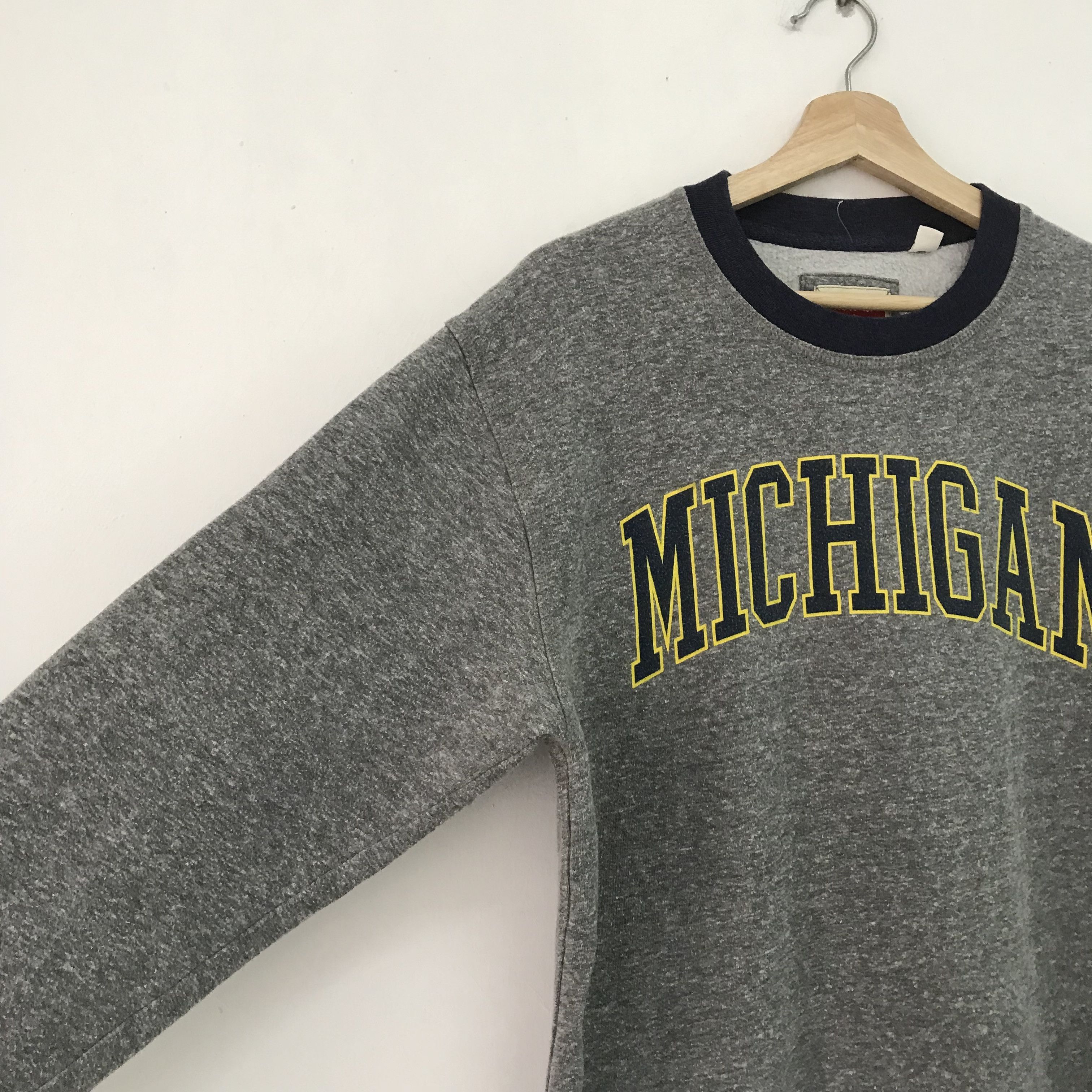 Vintage Vintage University Of Michigan Gray Sweatshirt - 376 Size US L / EU 52-54 / 3 - 4 Thumbnail