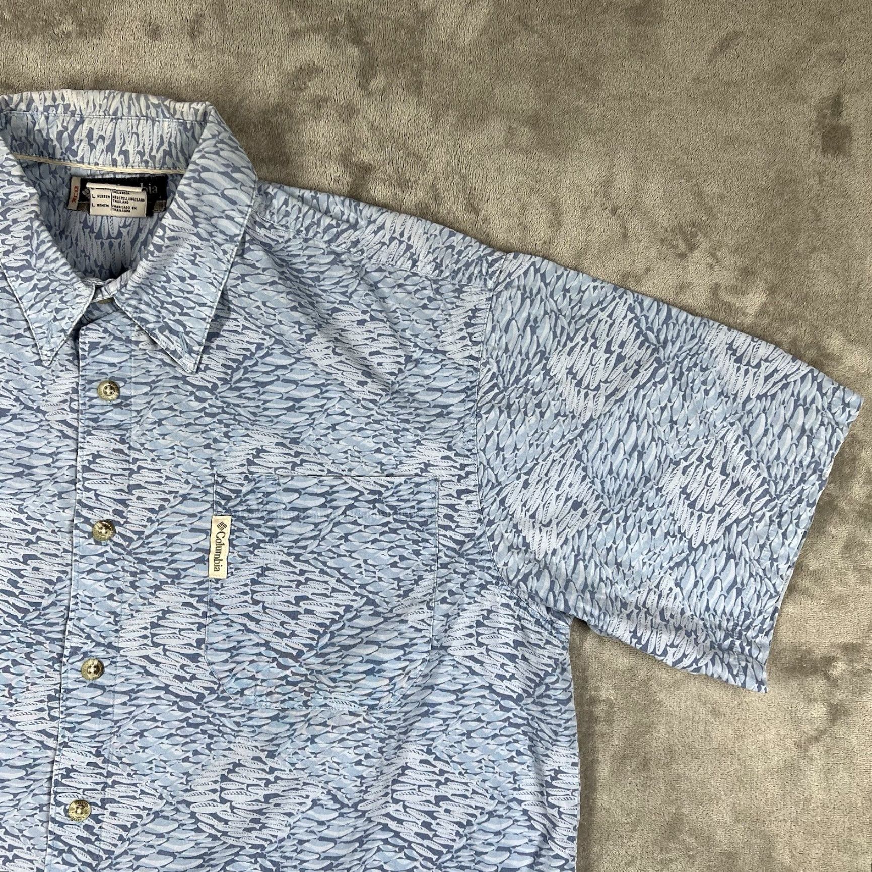 Vintage Columbia XCO Button Up Shirt Men’s Large Blue Fish All Over Print Casual Workwear Button-Down Collared Short Sleeve Pockets Cotton Vintage: No Size US L / EU 52-54 / 3 - 6 Thumbnail