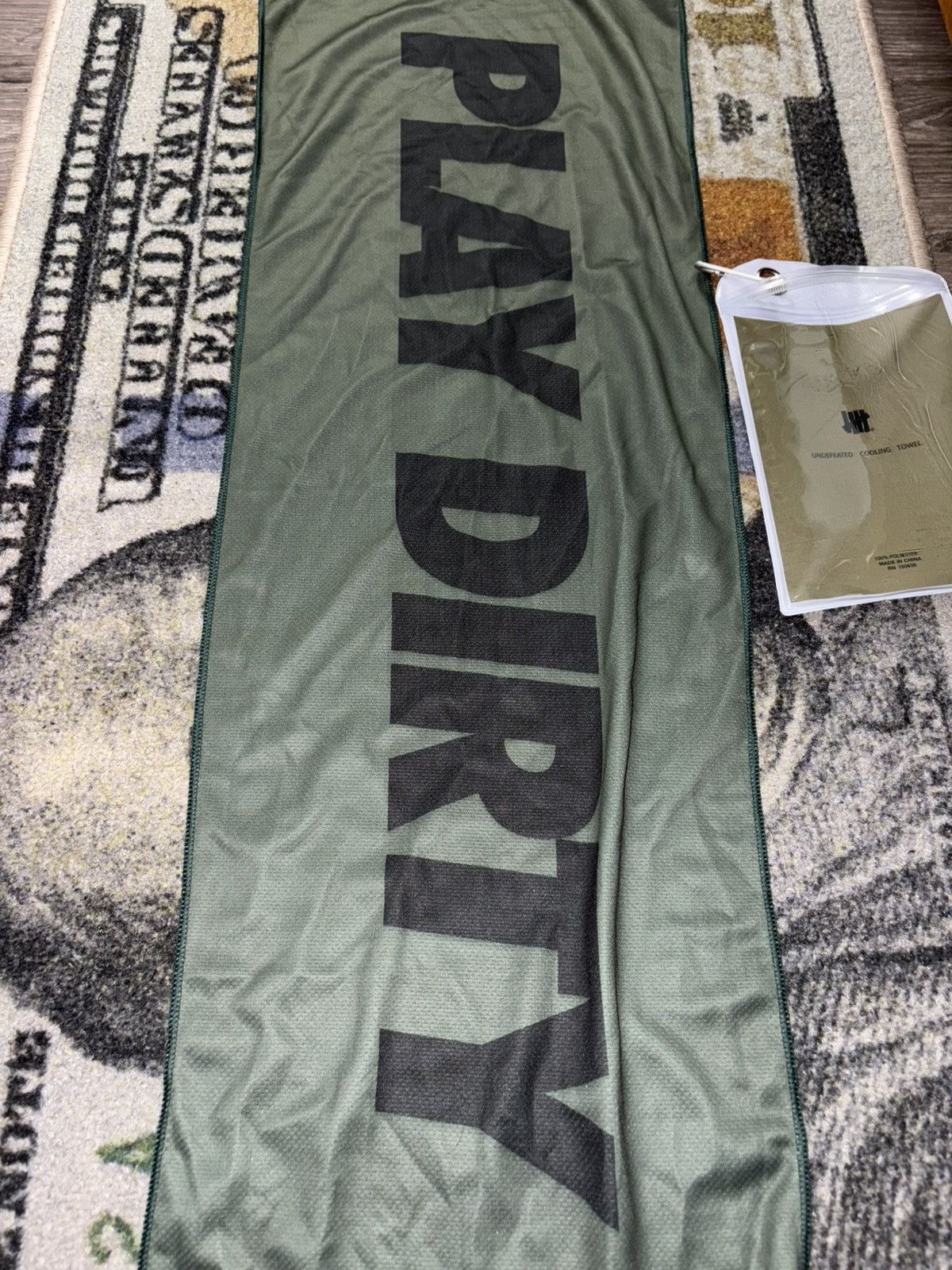 Undefeated Undefeated Play Dirty Long Cooling Towel Size ONE SIZE - 1 Thumbnail