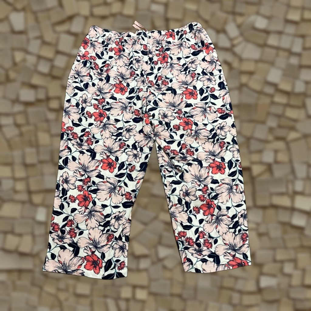 Liz Claiborne Liz Claiborne Womens Large Capris Lounge Pants, Multicolor Floral Sleepwear, Colorful Capris Womens Size 36" / US 14 / IT 50 - 1 Thumbnail