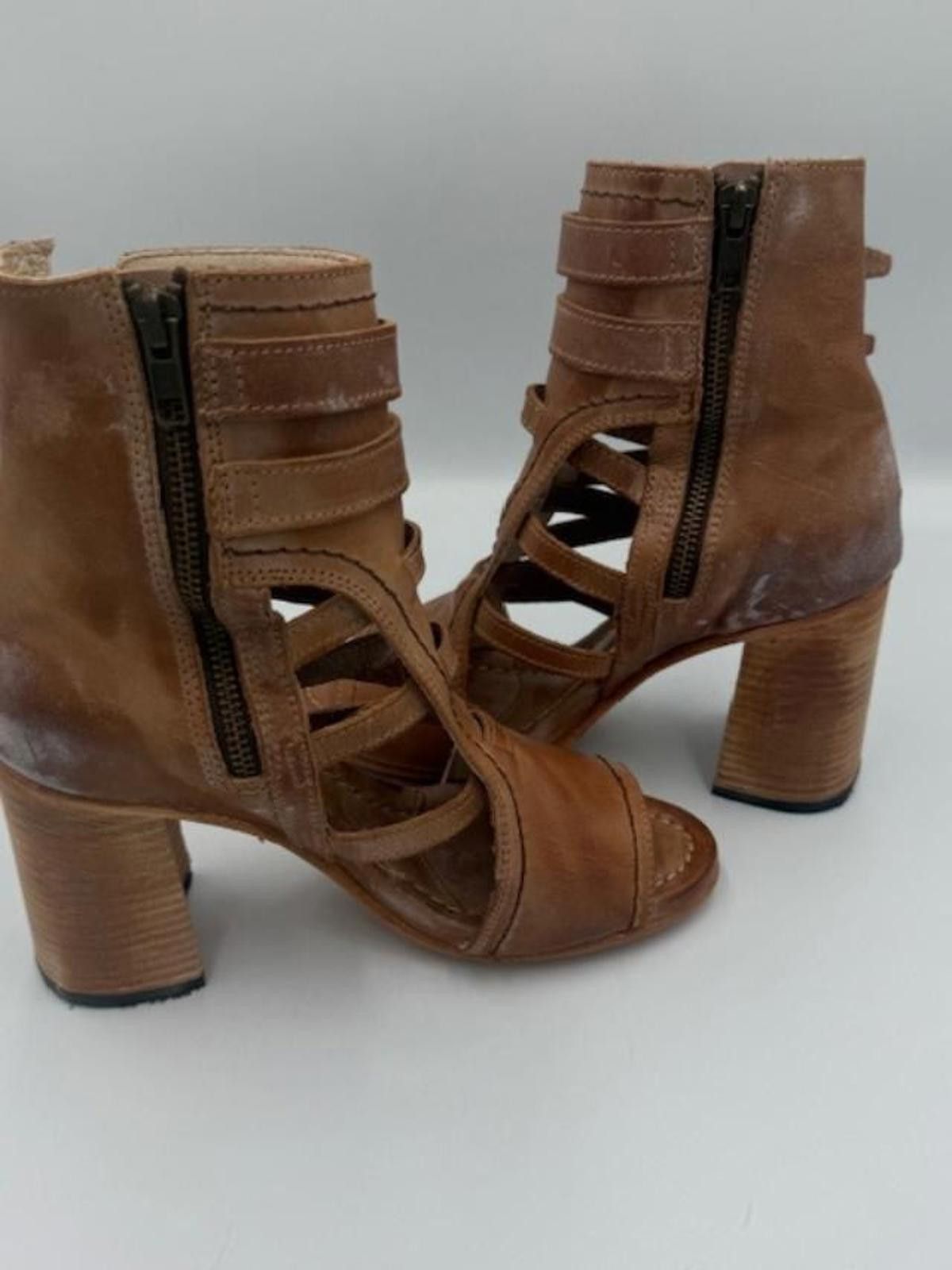 FREEBIRD Freebird Tiara Sandles Tan W Size 8 - NIB Size US 8 / IT 38 - 6 Thumbnail
