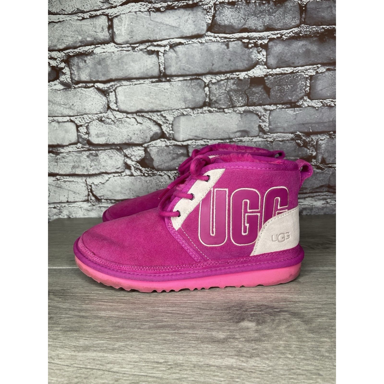 Ugg UGG PINK 🎀 Neumel Graphic Outline Authentic Fur Boots Kids Size US 6 / IT 36 - 1 Thumbnail