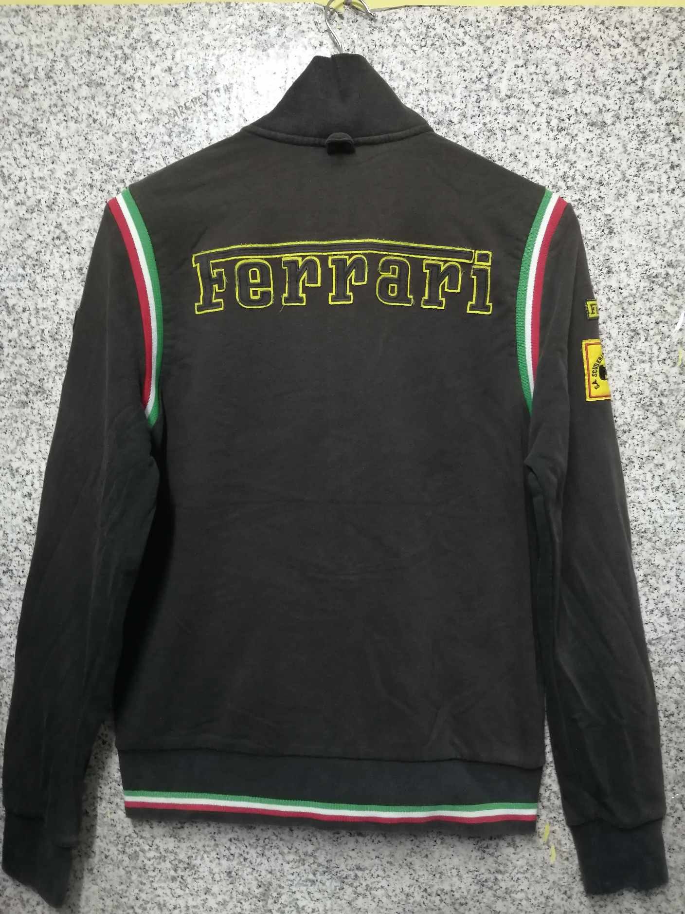 Ferrari × Puma × Vintage VINTAGE SUN FADED PUMA X FERRARI VERY RARE Size US M / EU 48-50 / 2 - 2 Thumbnail