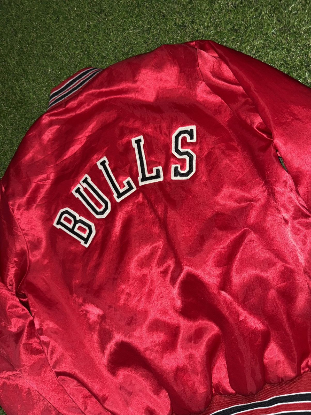NBA Vintage Chicago Bulls bomber jacket Size US M / EU 48-50 / 2 - 7 Thumbnail