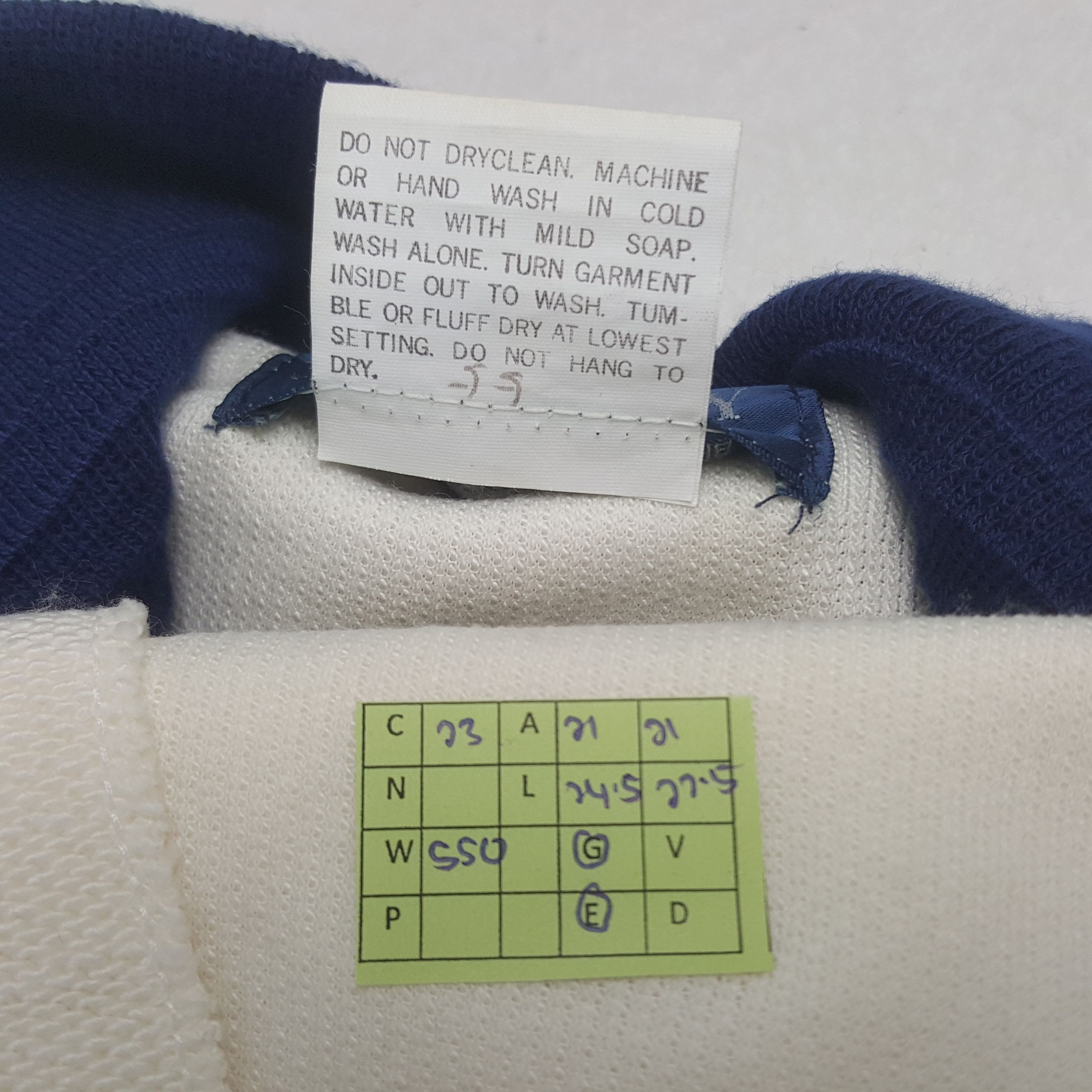 Givenchy Vintage Givenchy Designer Brand Sweater Jacket RR23 Size US M / EU 48-50 / 2 - 7 Thumbnail