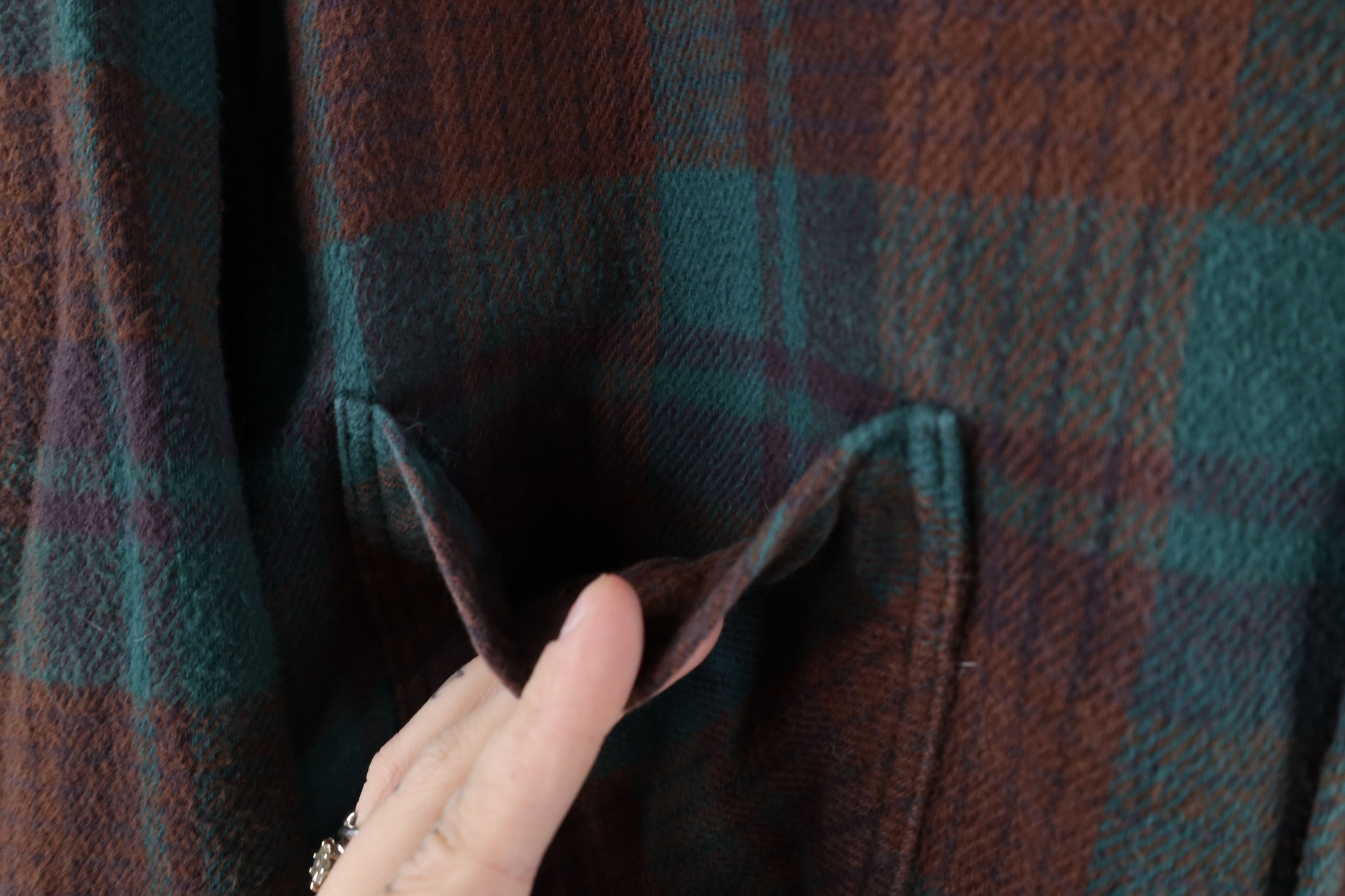 Vintage Vintage 90s Streetwear Heavyweight Button Shirt Plaid USA Size US L / EU 52-54 / 3 - 6 Thumbnail