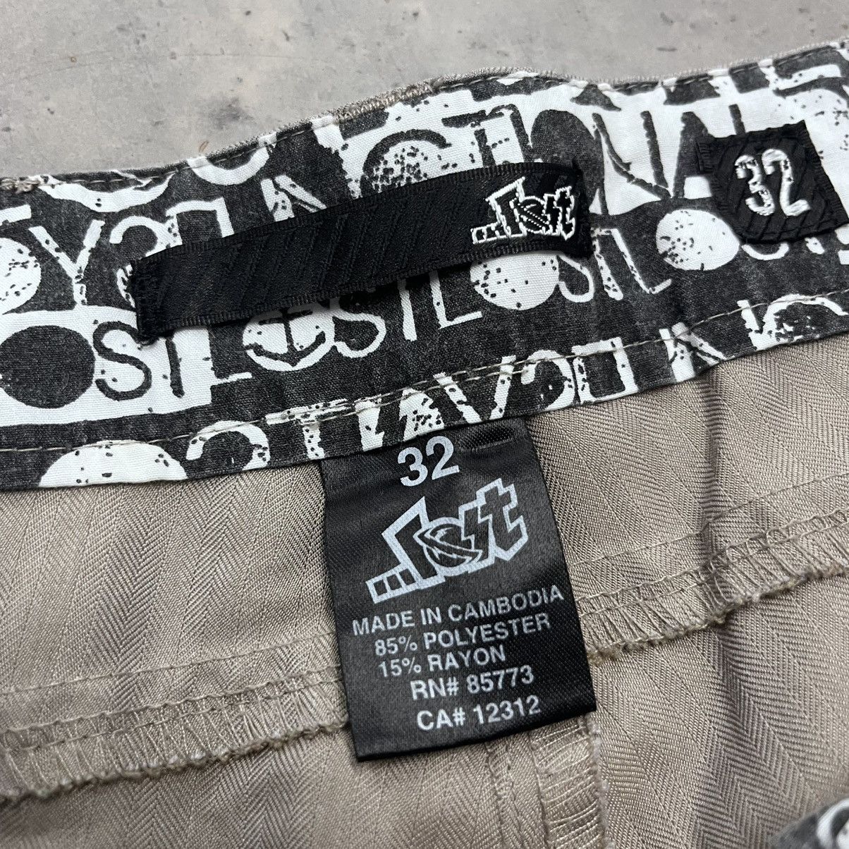 Lost Enterprises × Vintage Y2K Lost Skater Shorts 32 waist Tan Jort style SouthPole Size US 32 / EU 48 - 1 Thumbnail
