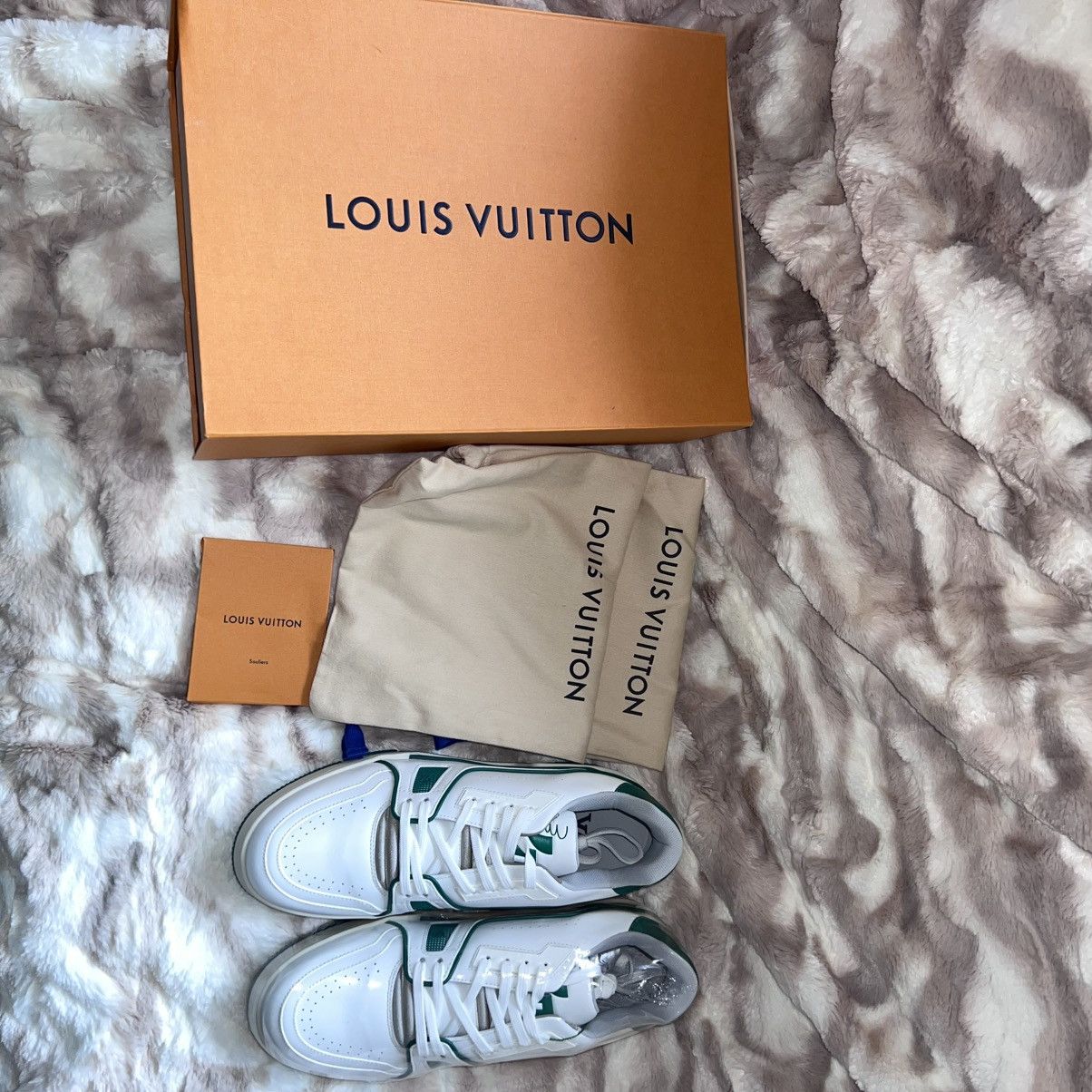Louis Vuitton × Virgil Abloh Louis Vuitton LV Trainer Sneaker low white green Size US 7.5 / EU 40-41 - 7 Thumbnail