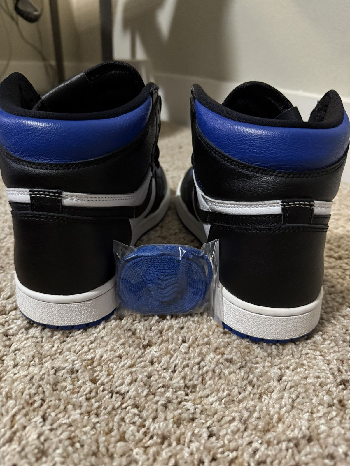 Jordan Brand Air Jordan 1 Retro High OG Size US 10 / EU 43 - 4 Thumbnail